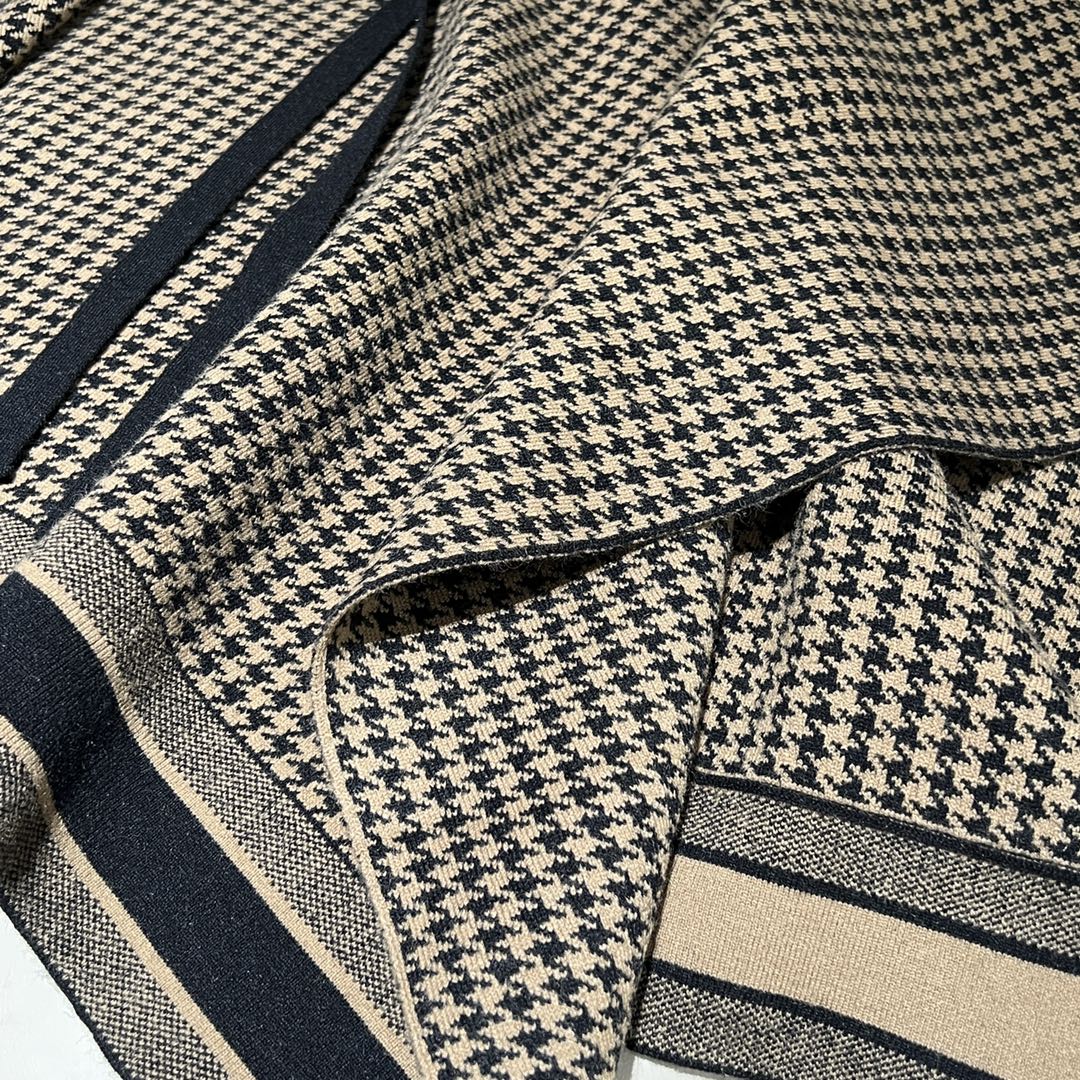 D*or cloak