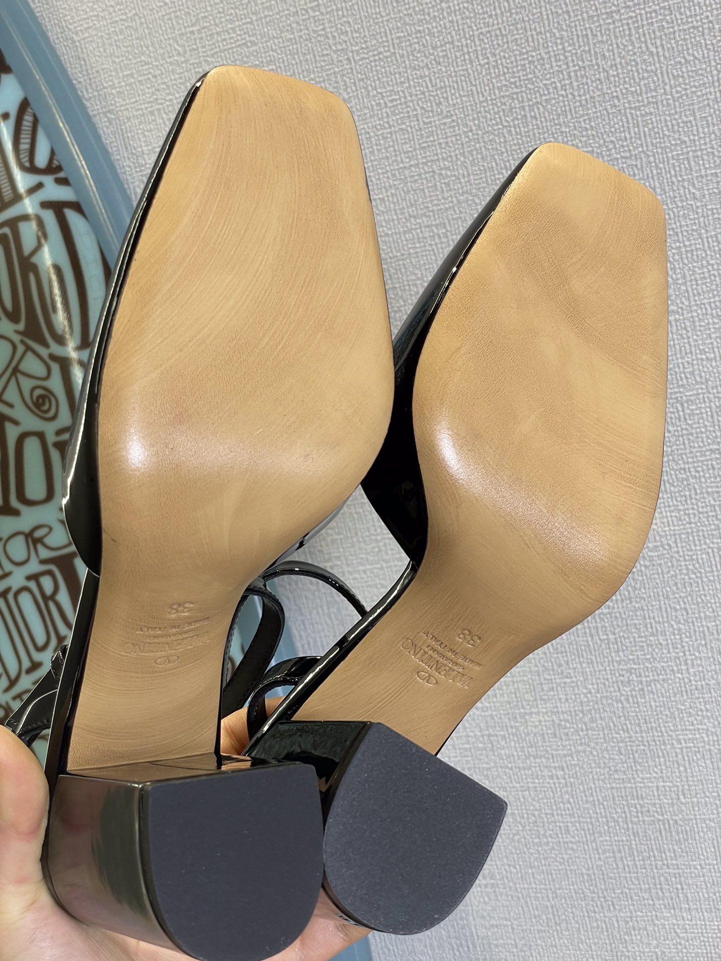 Va1e*ntin0 2022ss heels