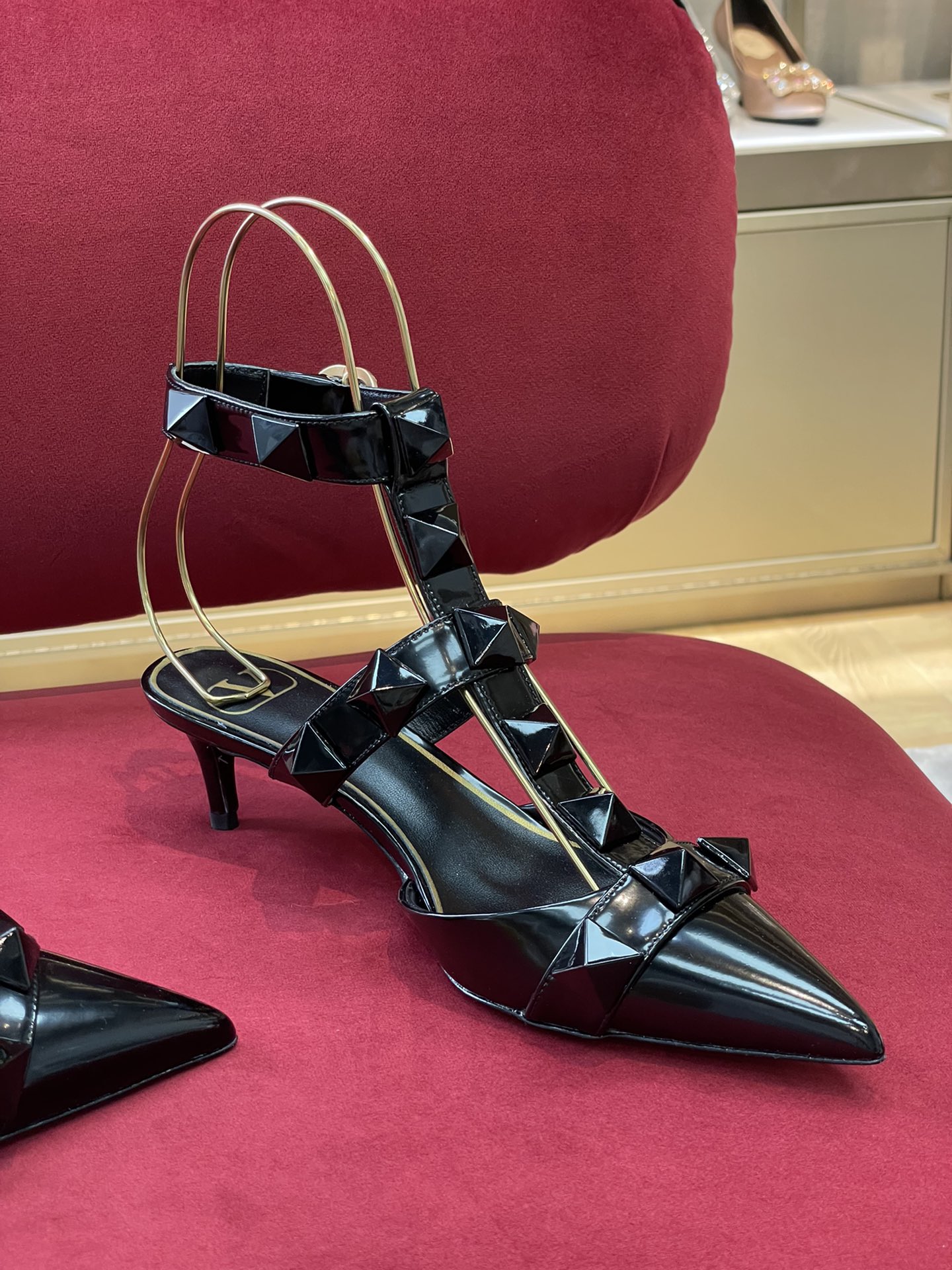 Va1e*ntin0 2022ss heels(size:35-42)