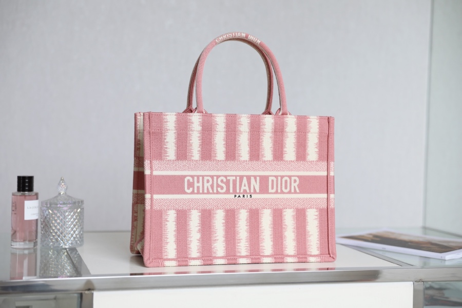 D*or small book tote-36.5cm