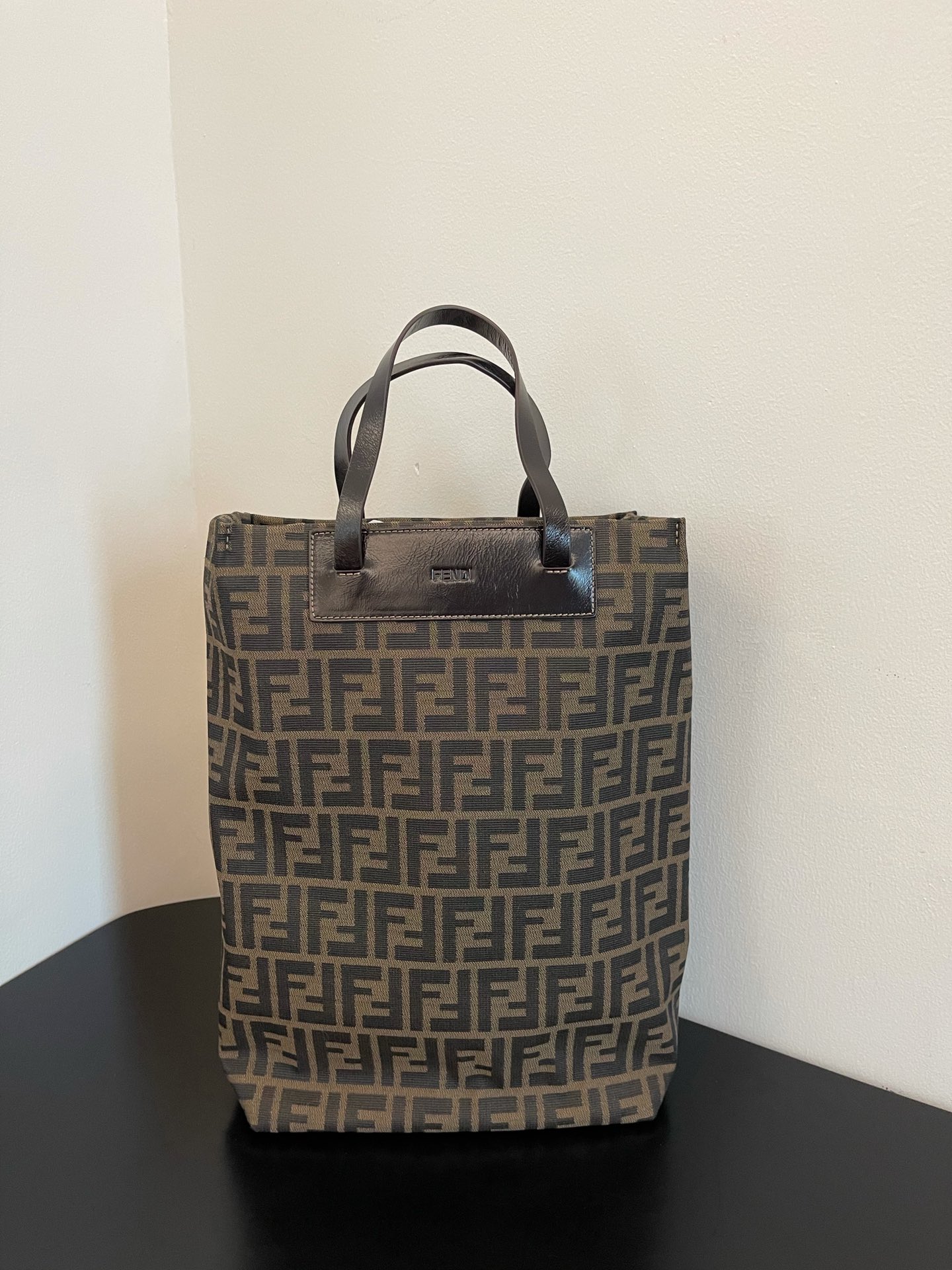 F**di vintage tote-27x13x37cm