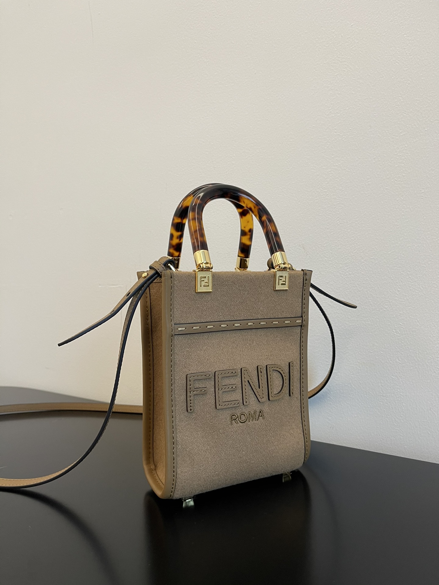 F**di vintage mini tote-13x6.5x18cm