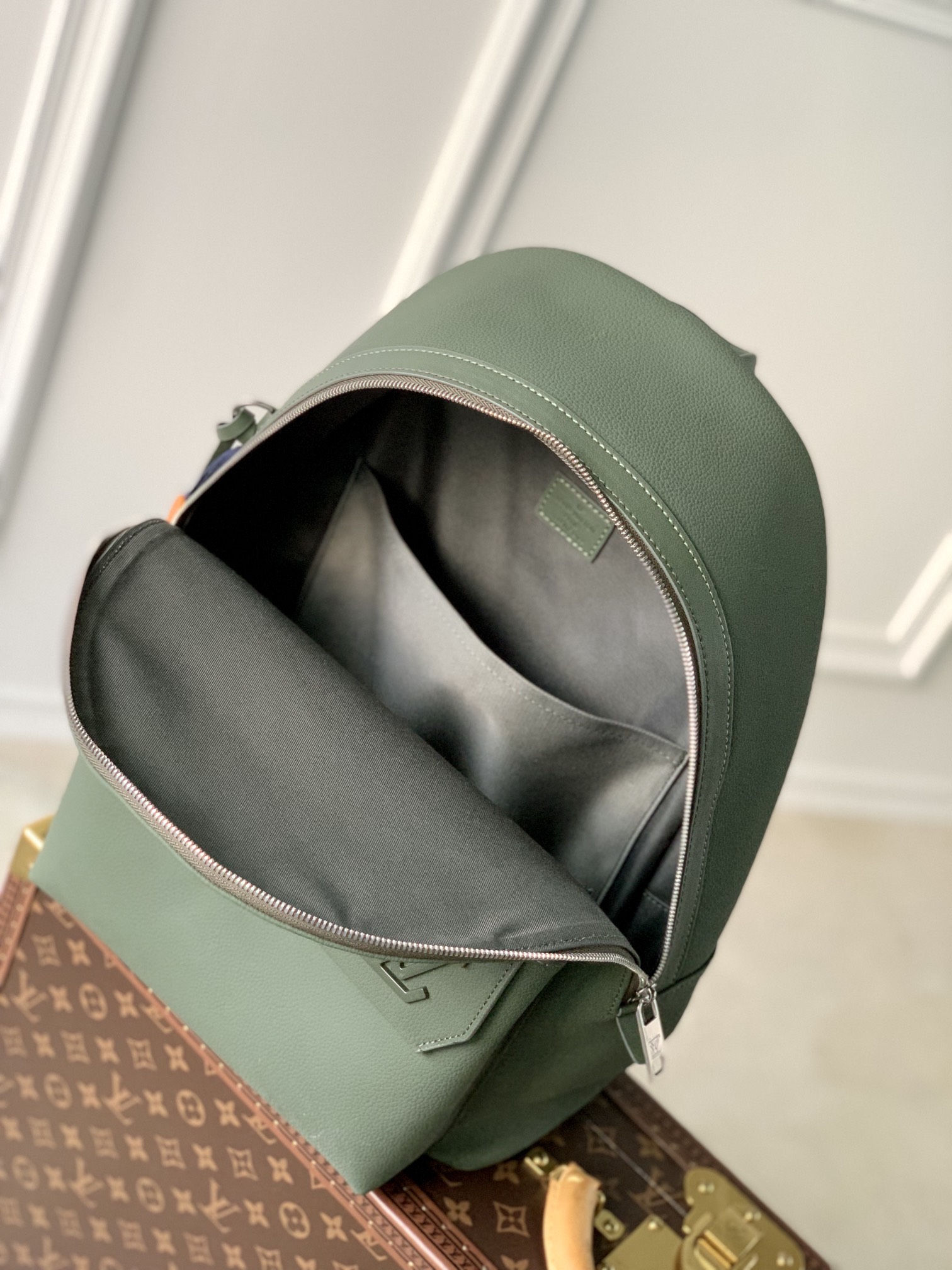 l0*is V*t0n aerogram backpack m57079-43*30*14cm