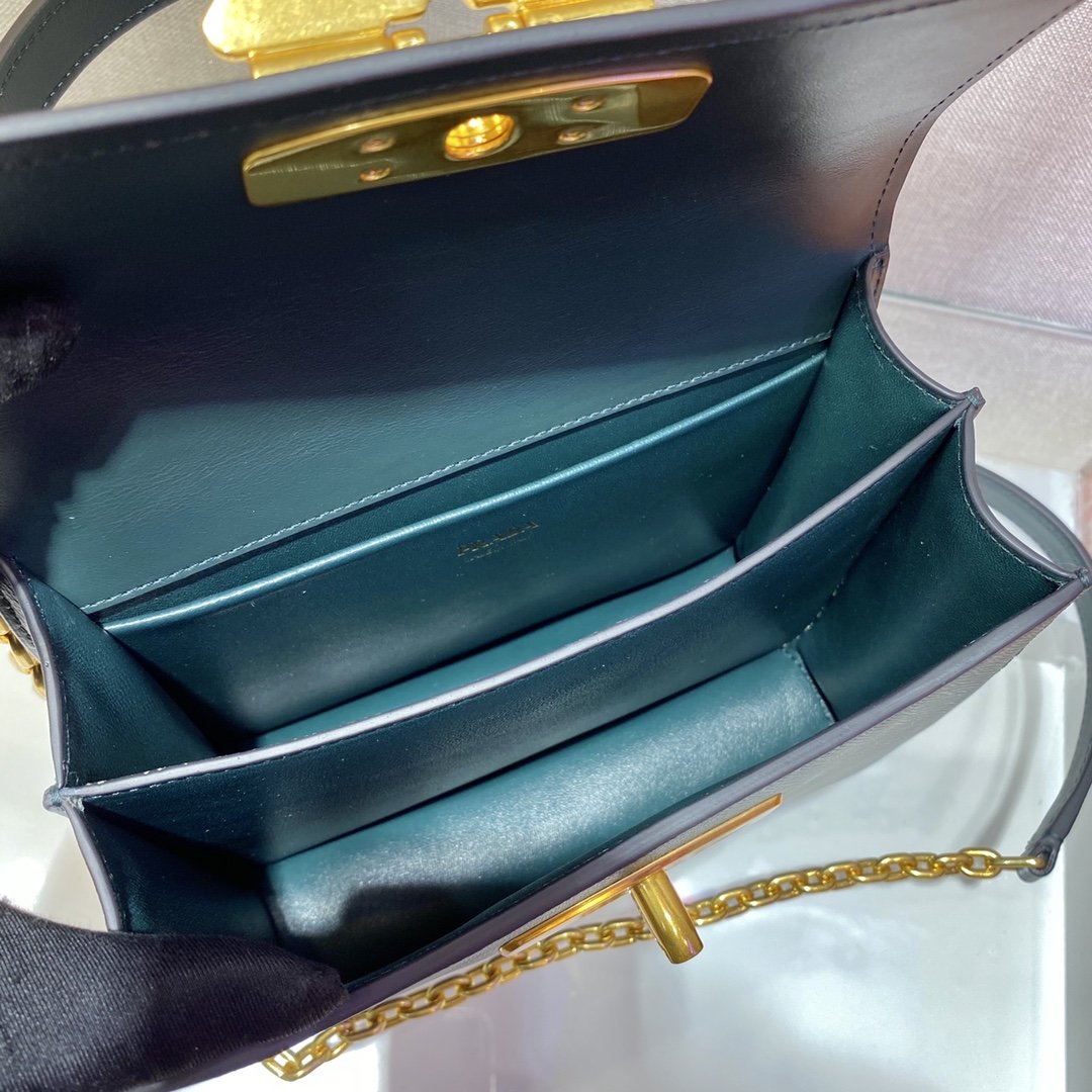 Pra*a 1bd021 chain bag-20*17*8.5cm
