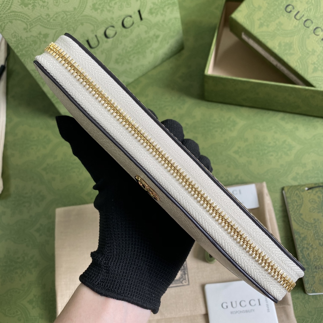 G*u*i wallet-19*10*2cm