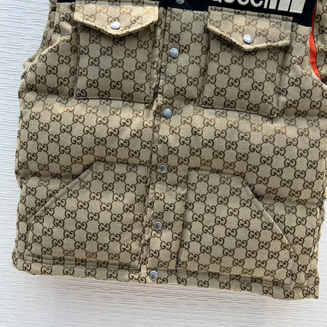 G*u*i& the nor*h f**e vest