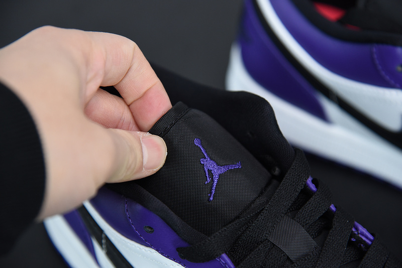 AIR JORDAN 1 LOW 