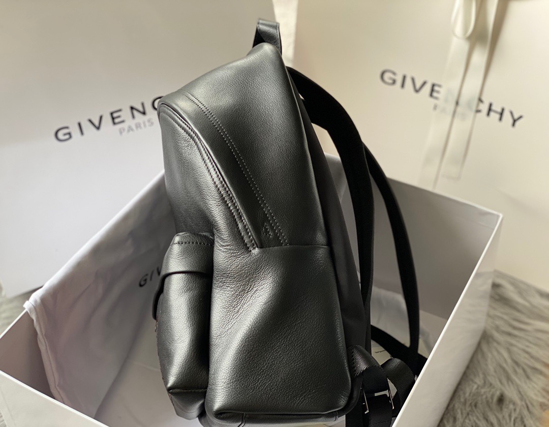 G1uenchy backpack-28x40x15cm