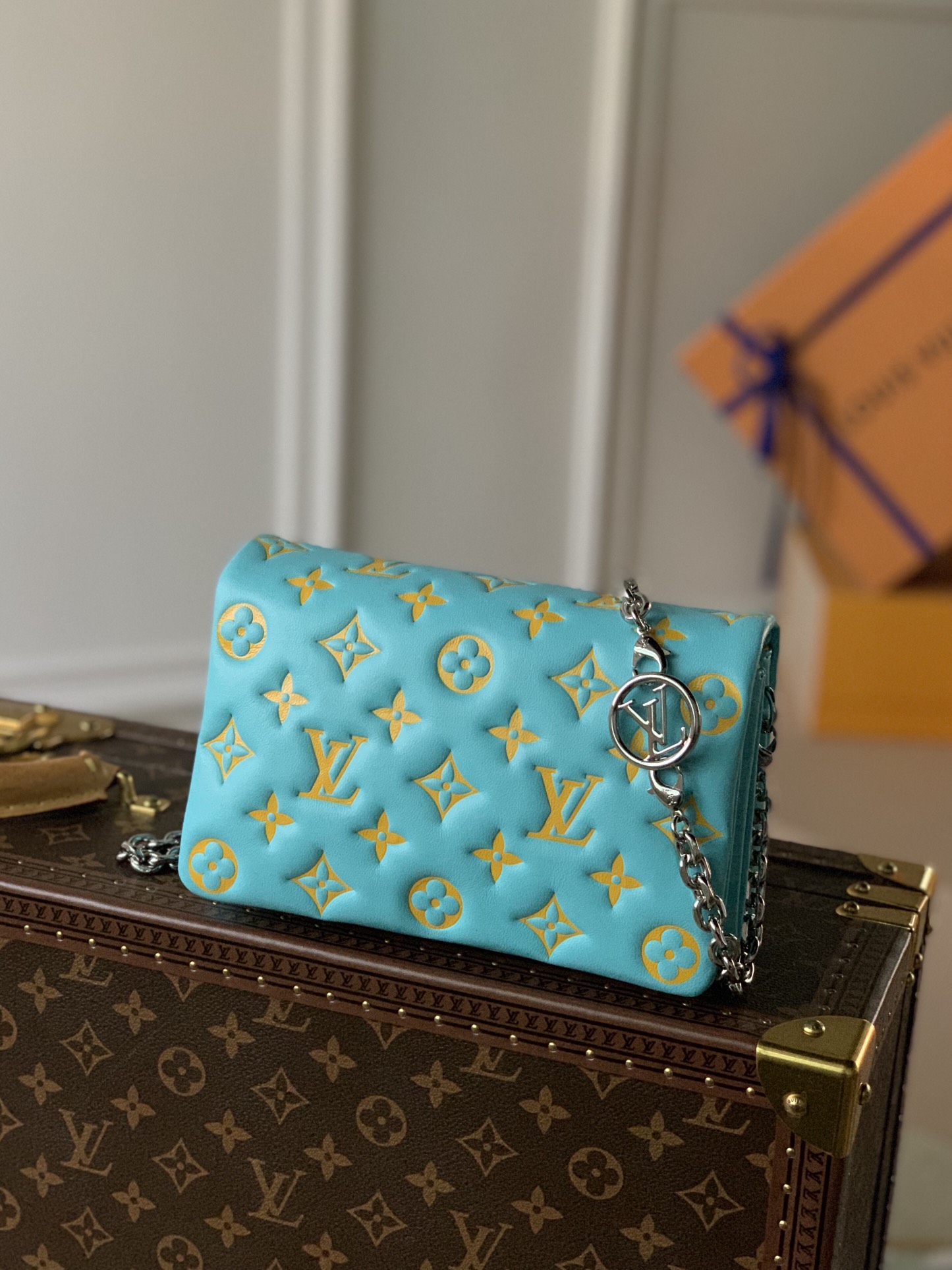l0*is V*t0n pochette coussin chain bag-20*14*8cm