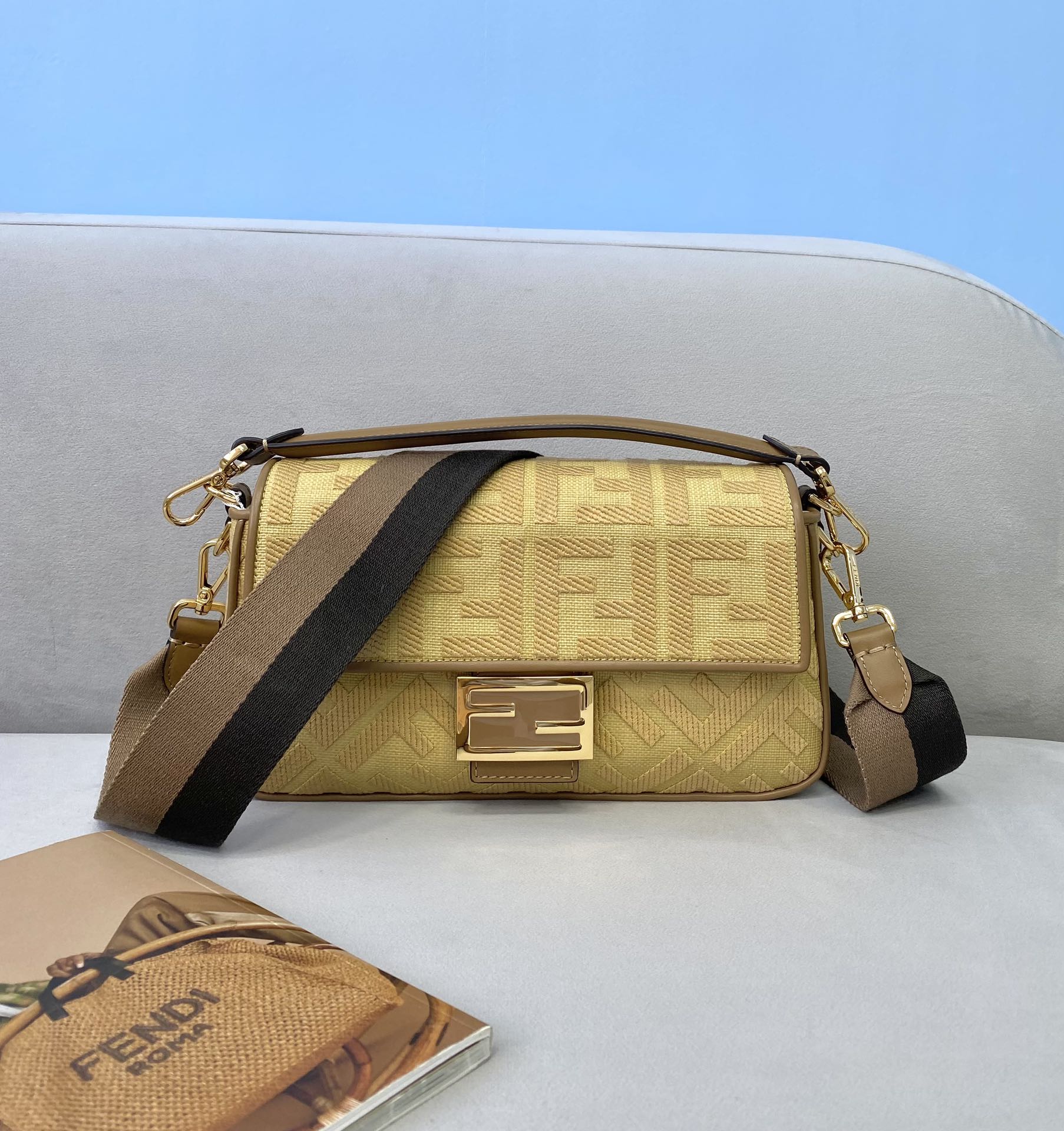 F**di medium baguette bag-26x15x4cm