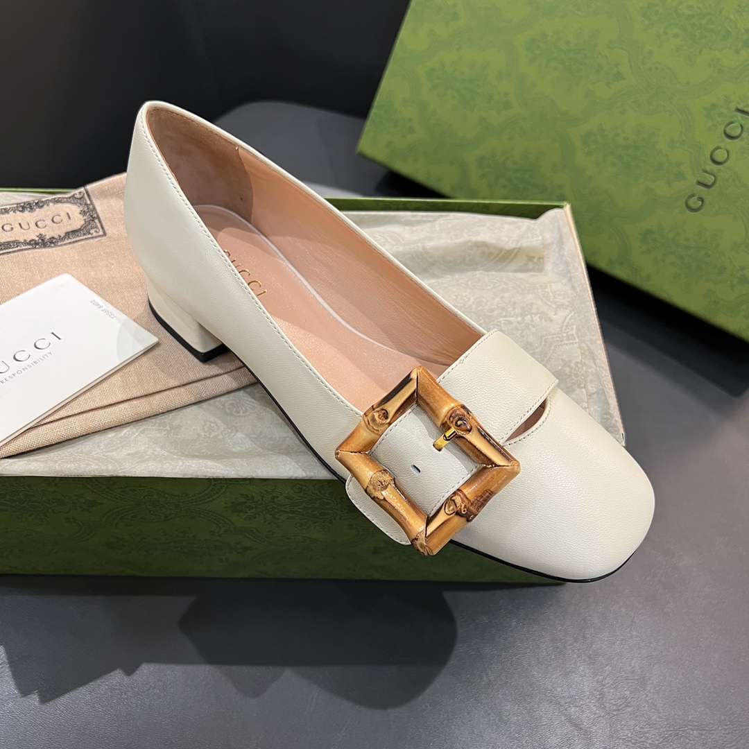G*u*i loafers