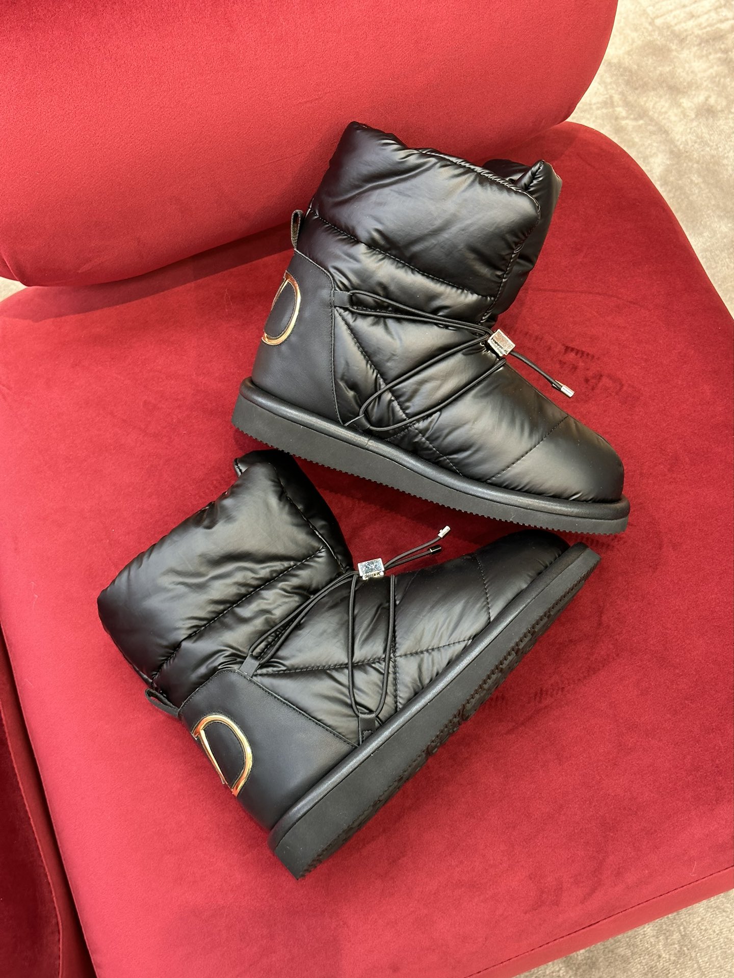 Va1e*ntin0 boots(eu35-42)