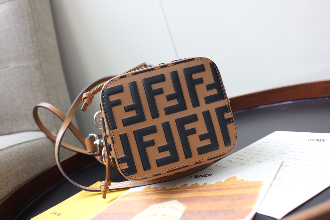 F**di mini mon tresor bag -12x18x10cm