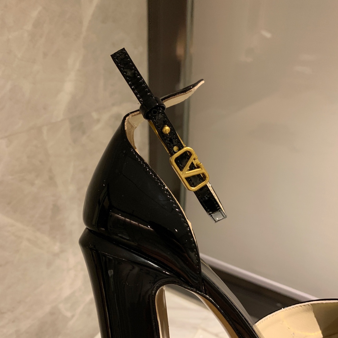 Va1e*ntin0 heels-15.5cm