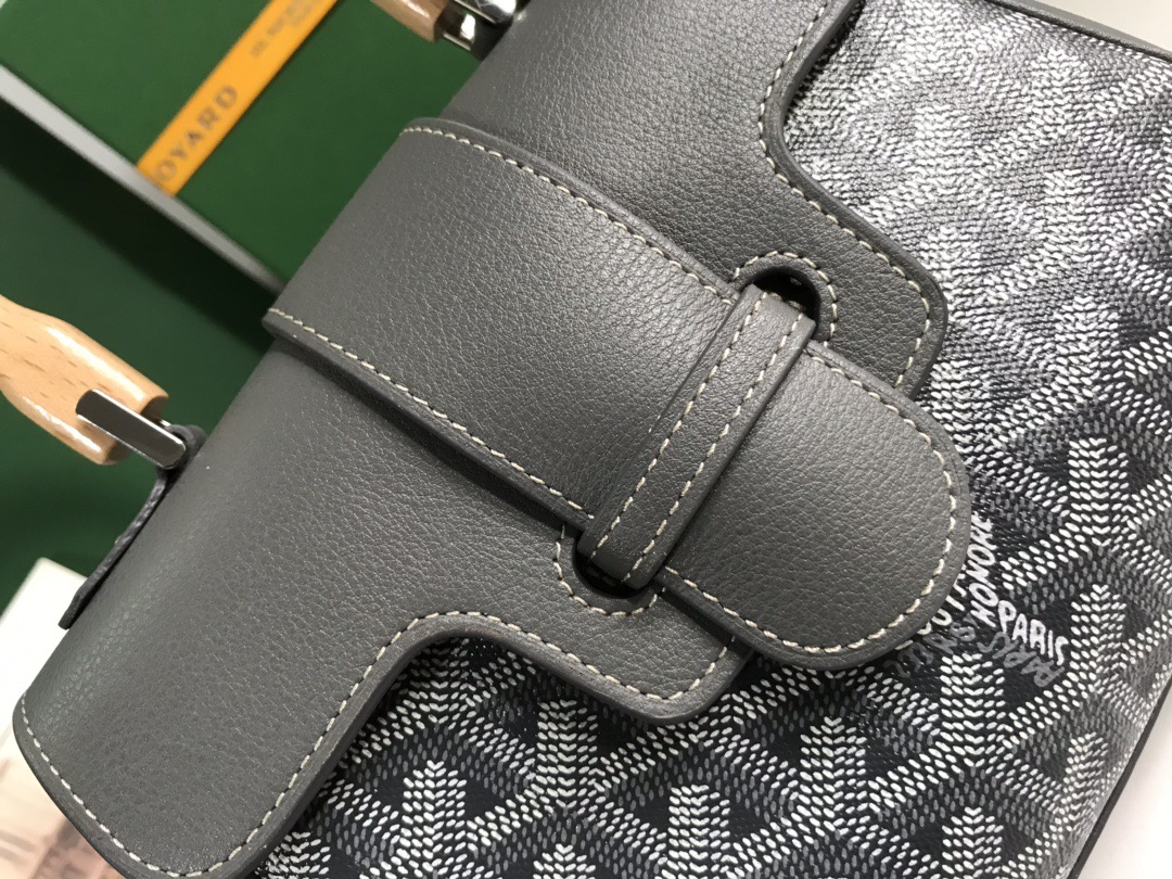 G09ard coated canvas and leather saigon top handle bag-21cm