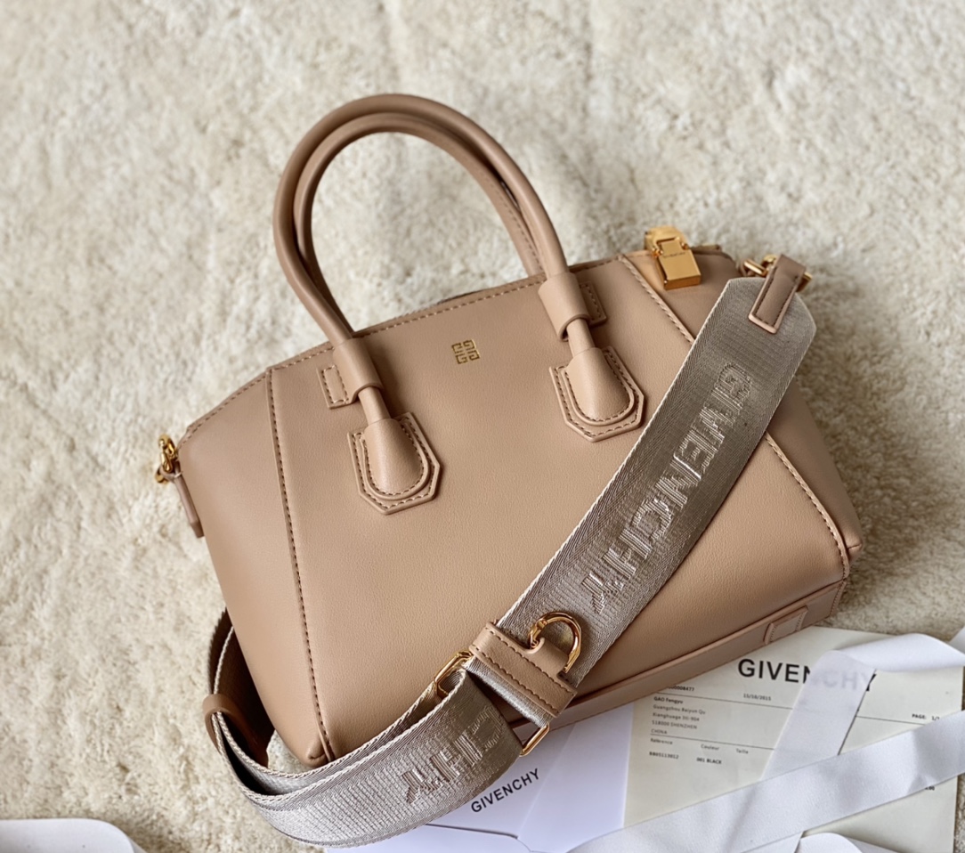 G1uenchy antigona sport -22*5*18cm