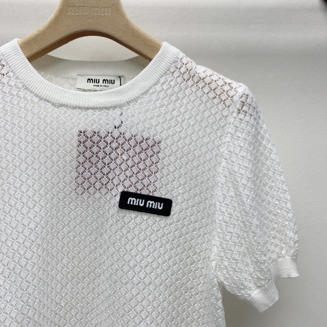 M1um1u shirt