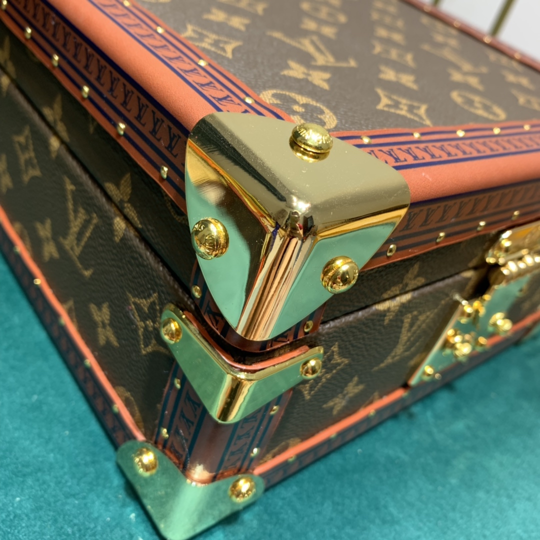 l0*is V*t0n cotteville travel box-23*23*12cm