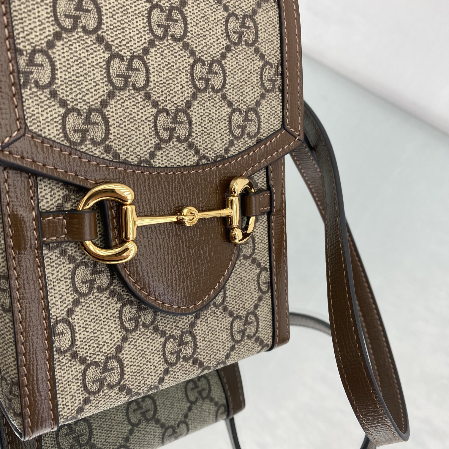 G*u*i liberty 1955 handbag-17x11x4cm