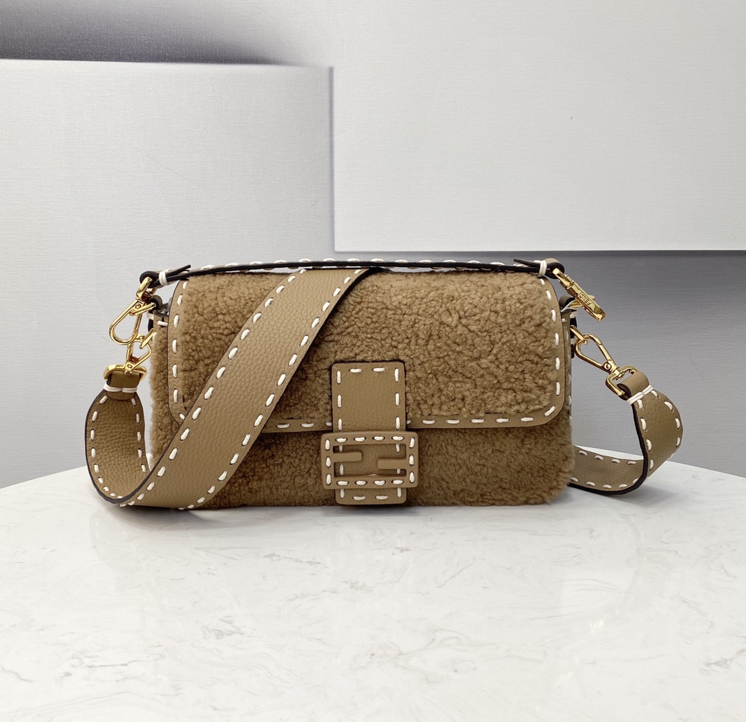 F**di medium baguette bag-27×6×15cm