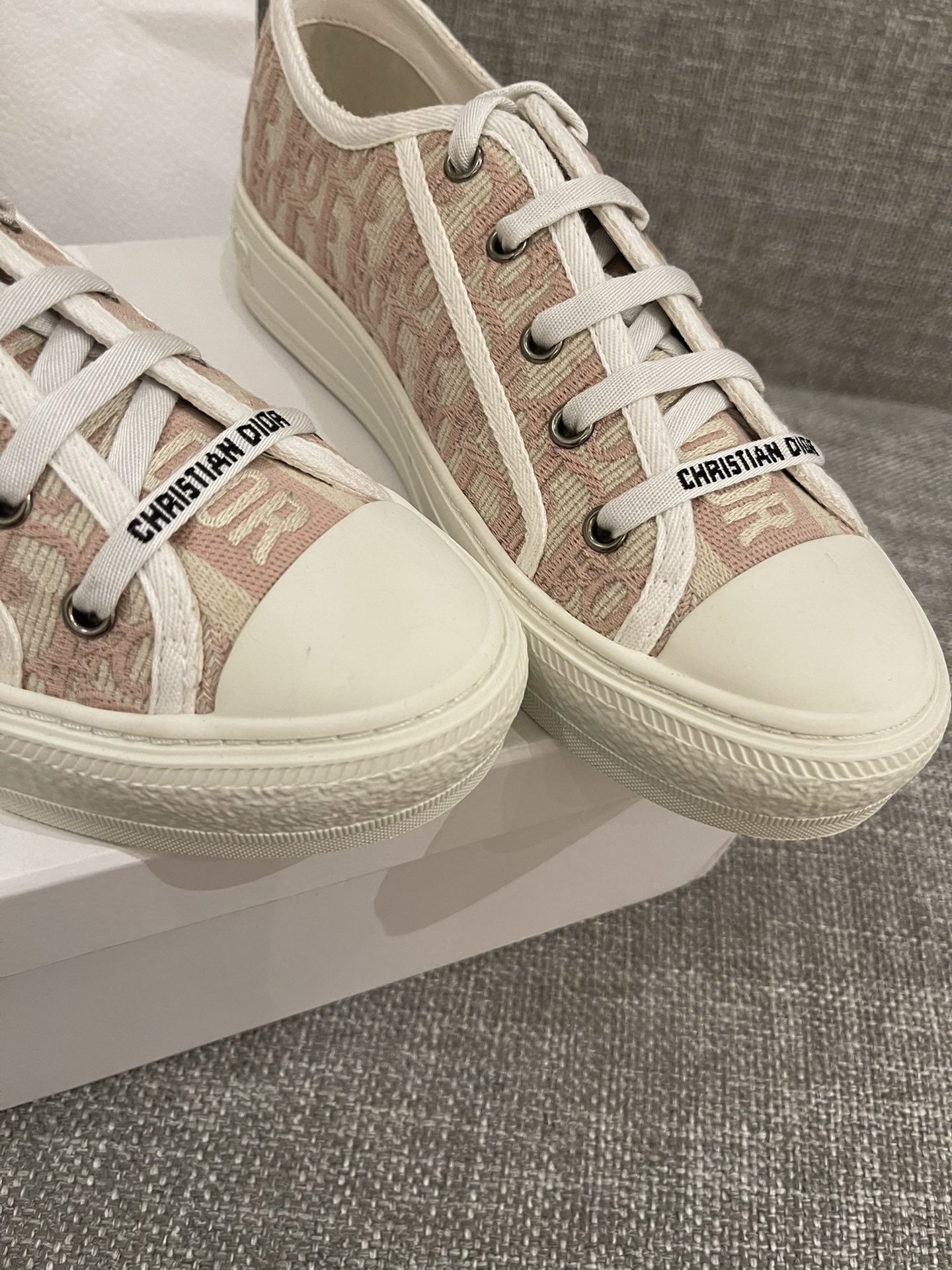 D*or sneakers