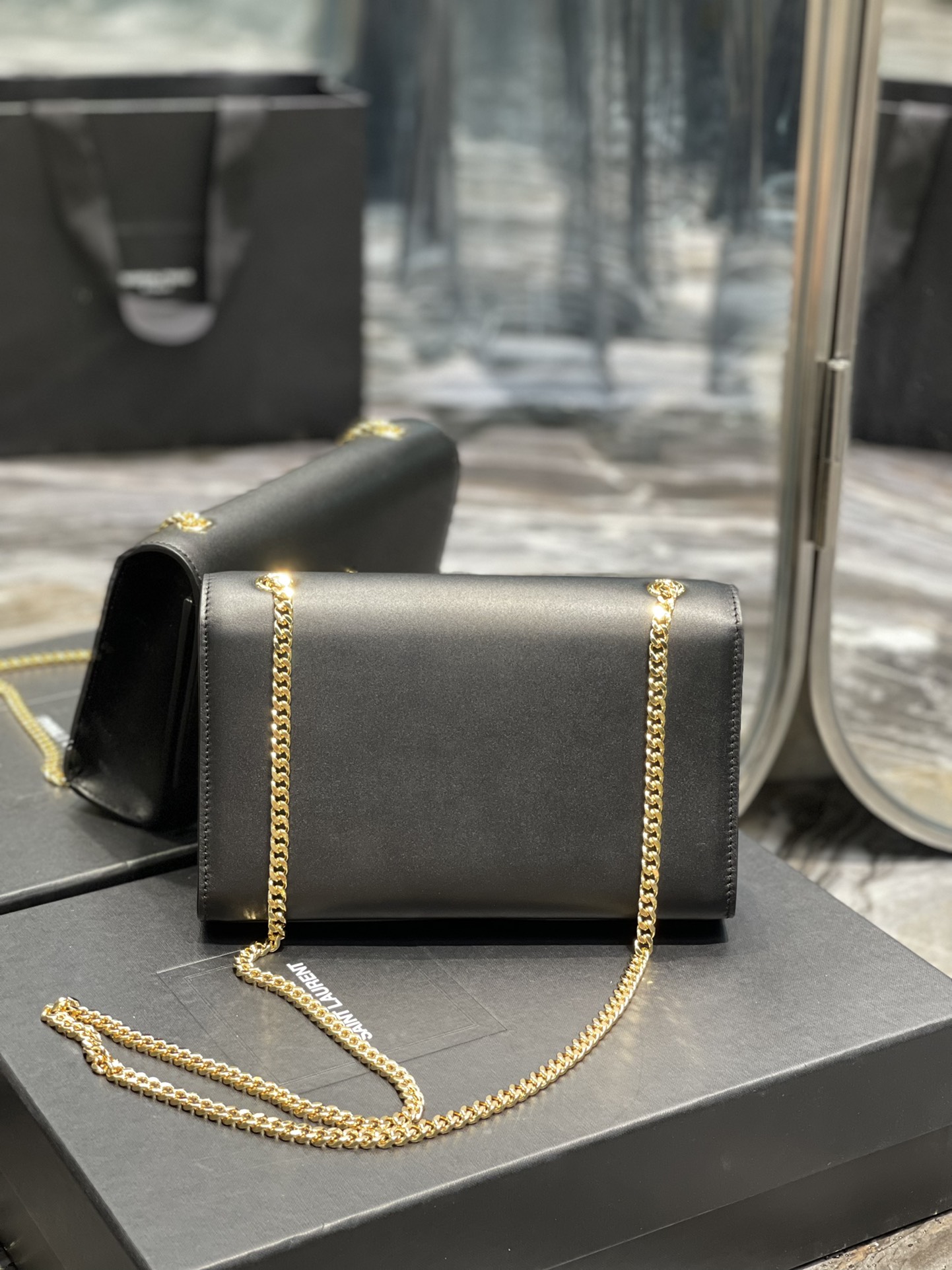 Y*L kate medium with tassle in smooth leather-24*14.5*5.5cm