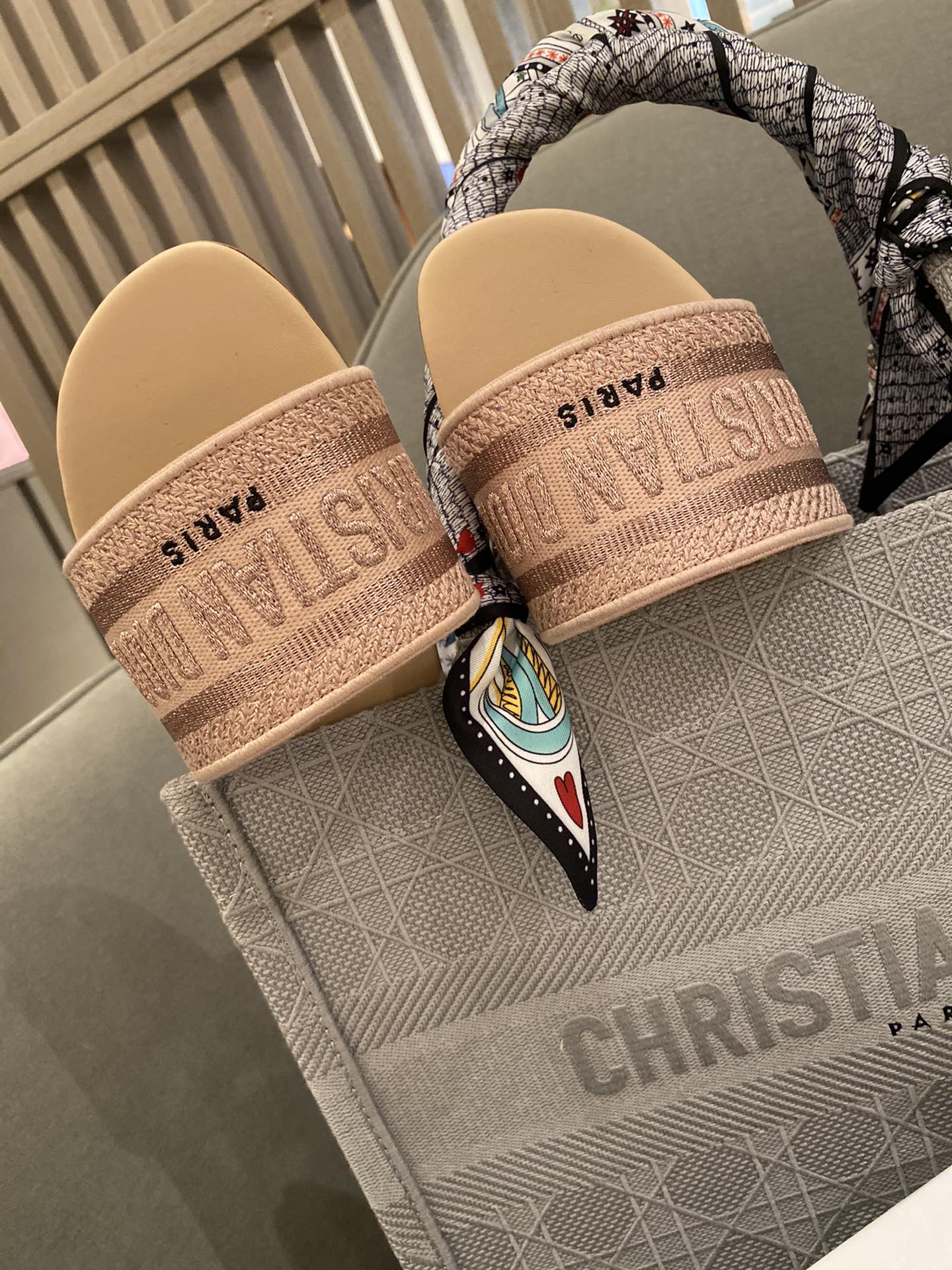 D*or slippers