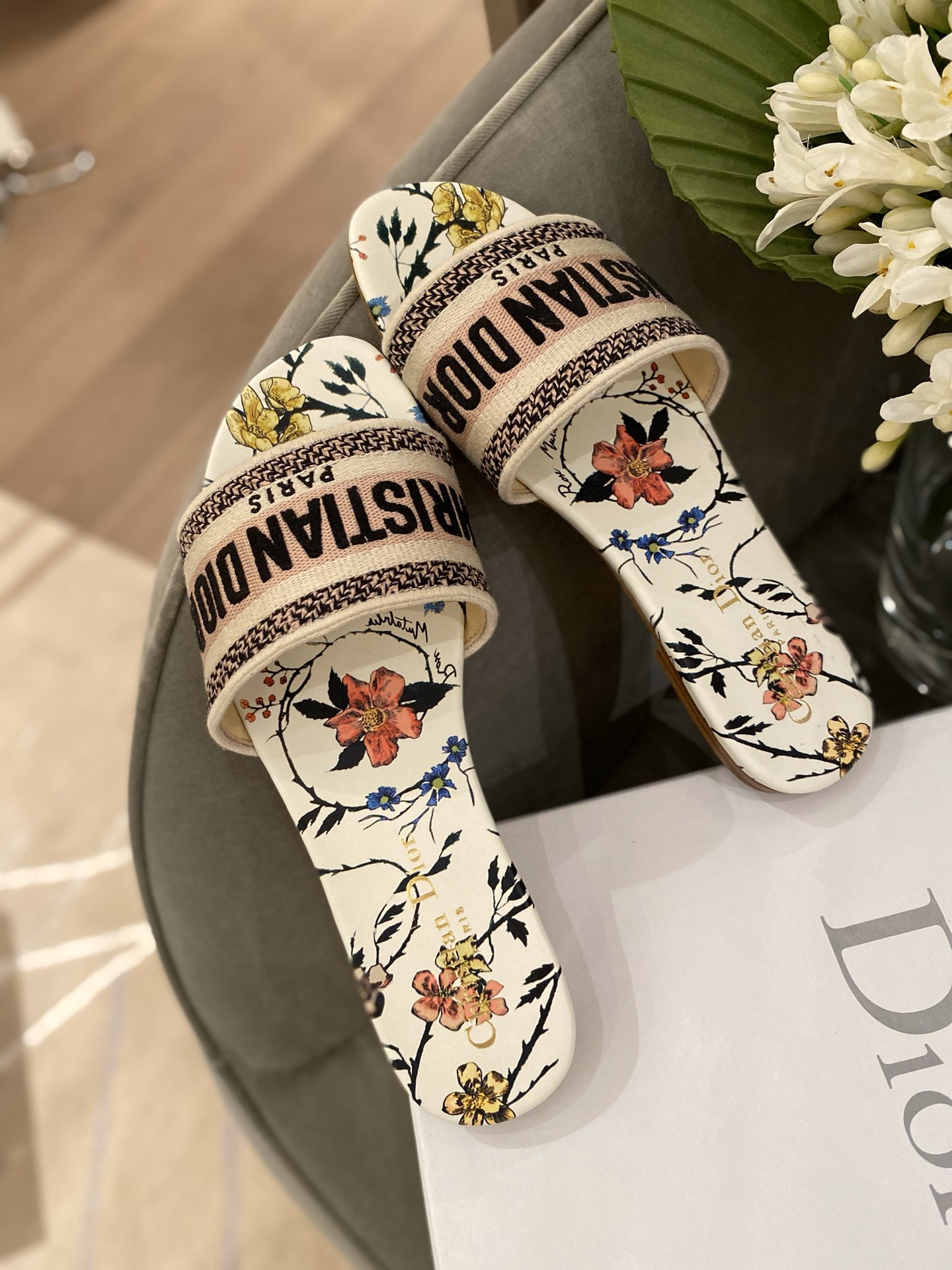 D*or slippers
