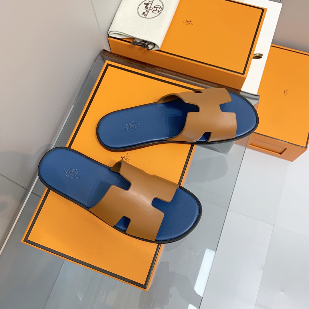 H**mes sandals