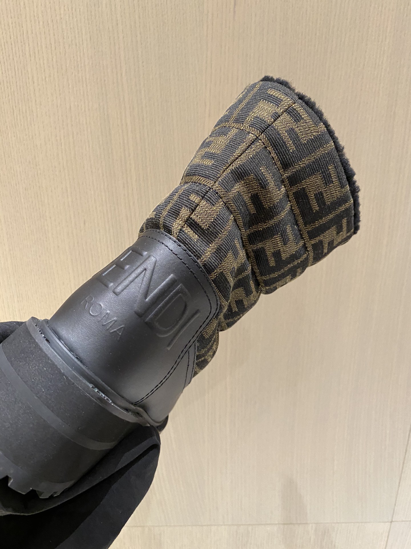 F**di boots