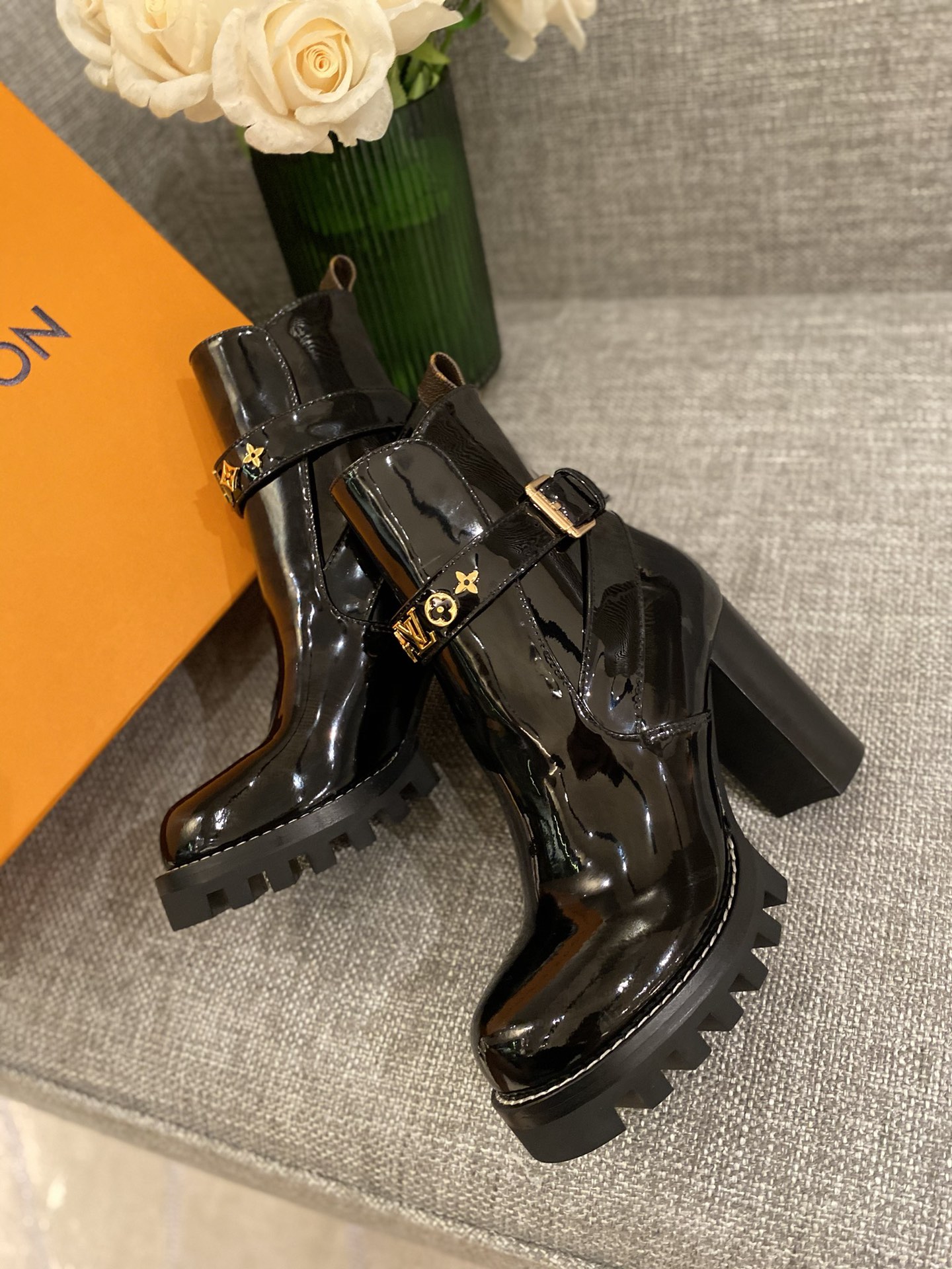 l0*is V*t0n boots