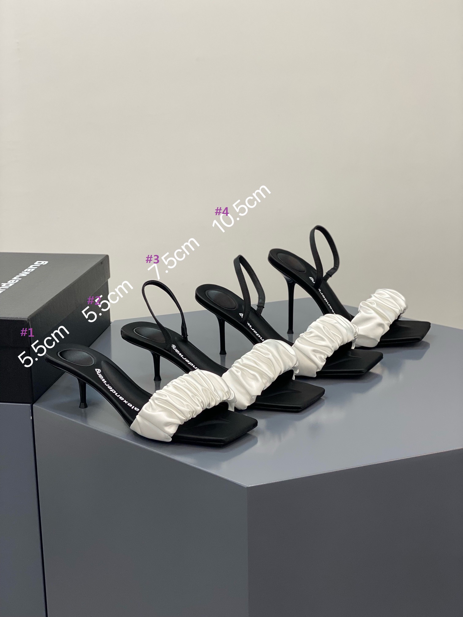 A1exa*der heels