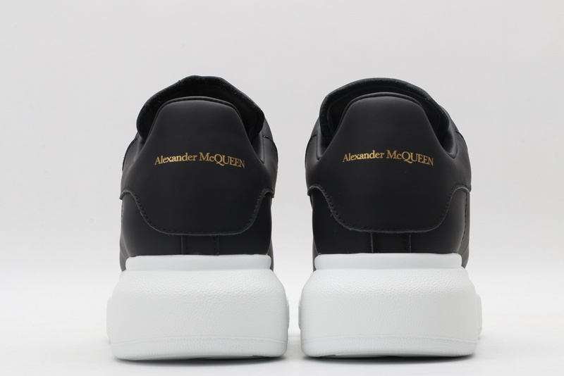 A1exa*der m*q*en sports shoes