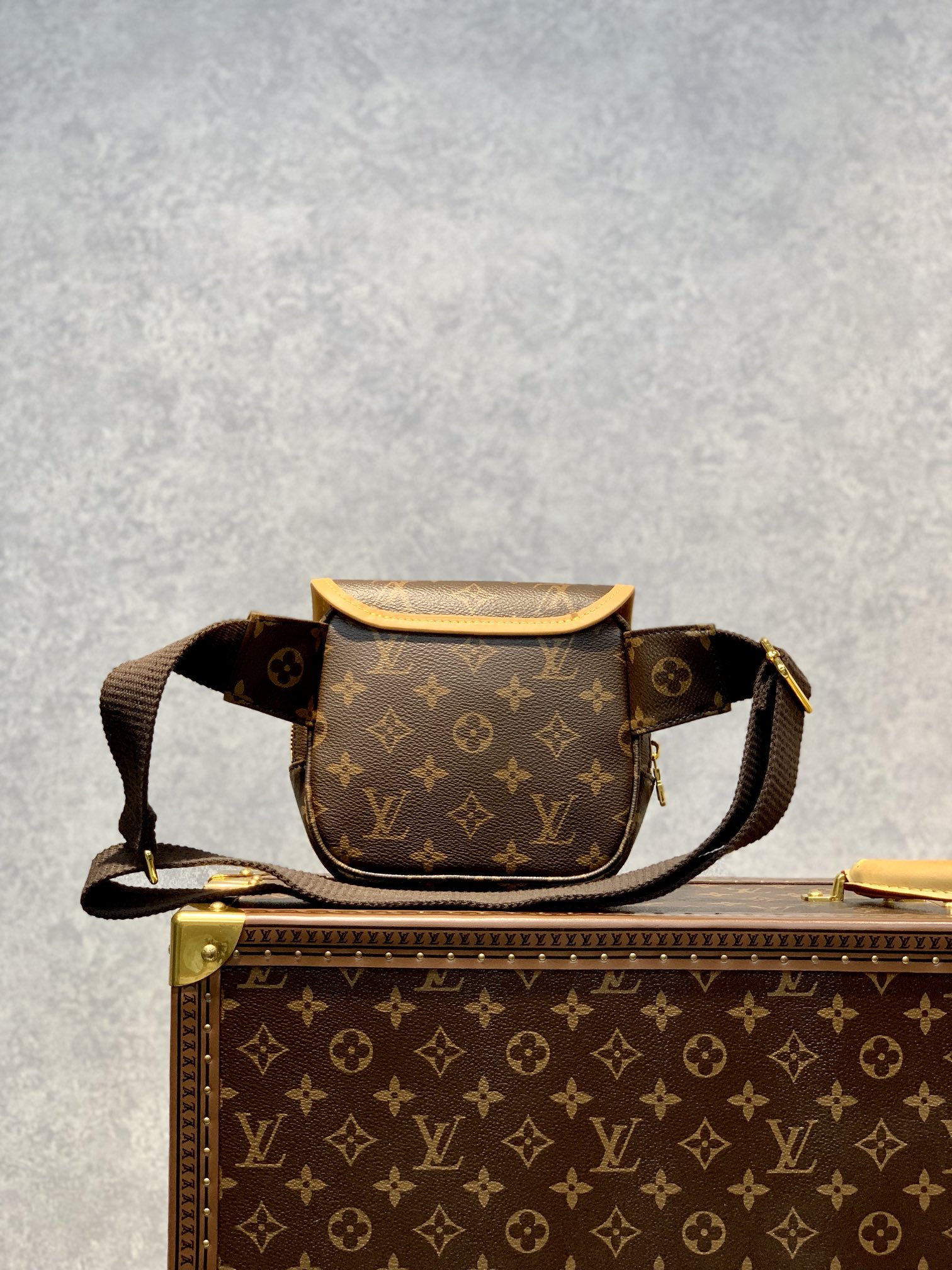 l0*is V*t0n m40106 vintage bag-18×4×16cm