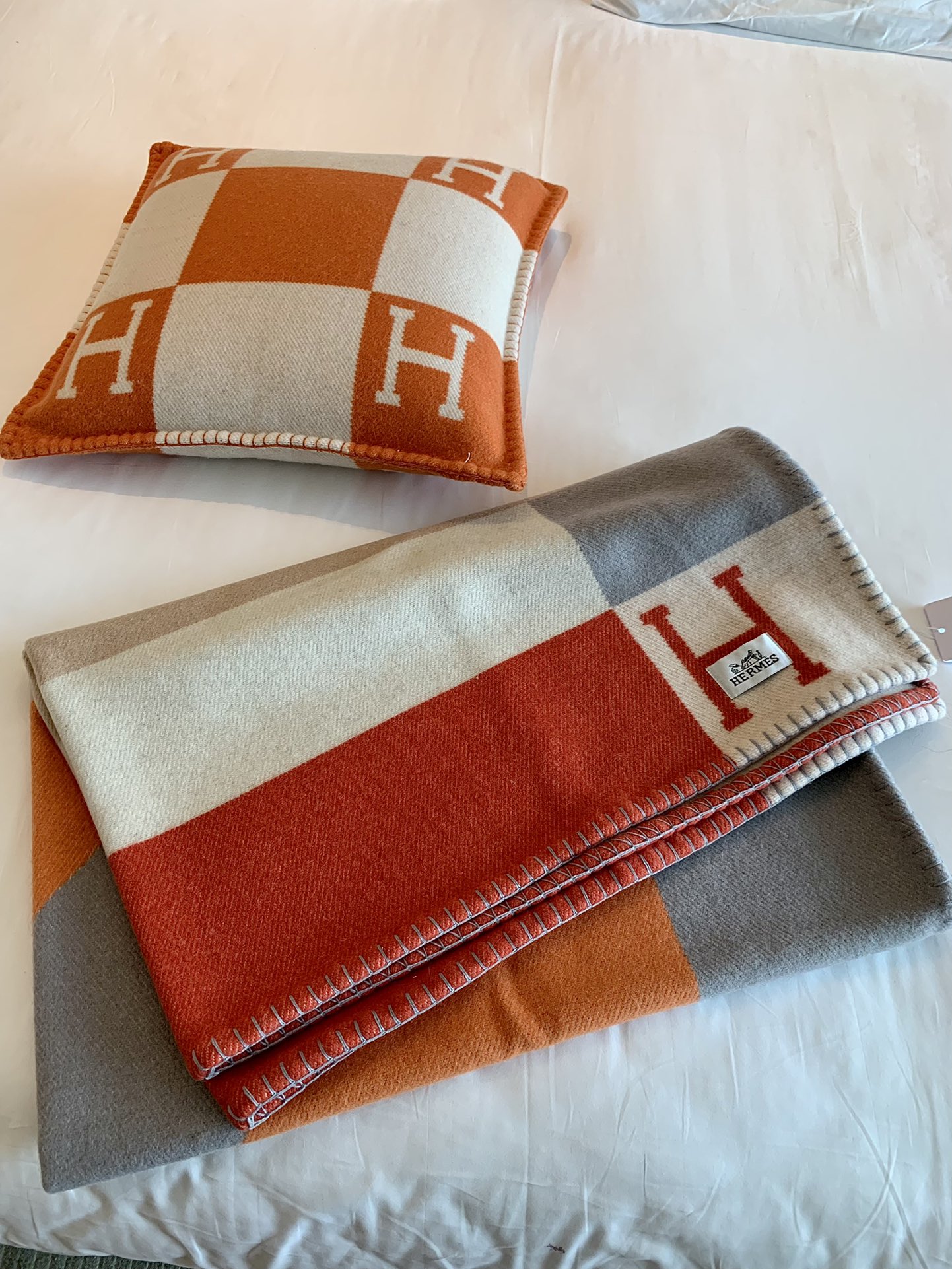 H**mes blankets-170*135cm