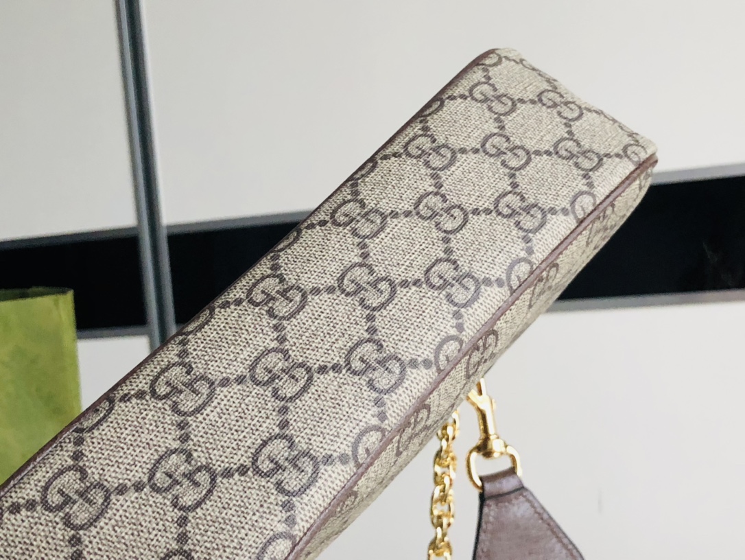 G*u*i chain bag-25*15*6cm