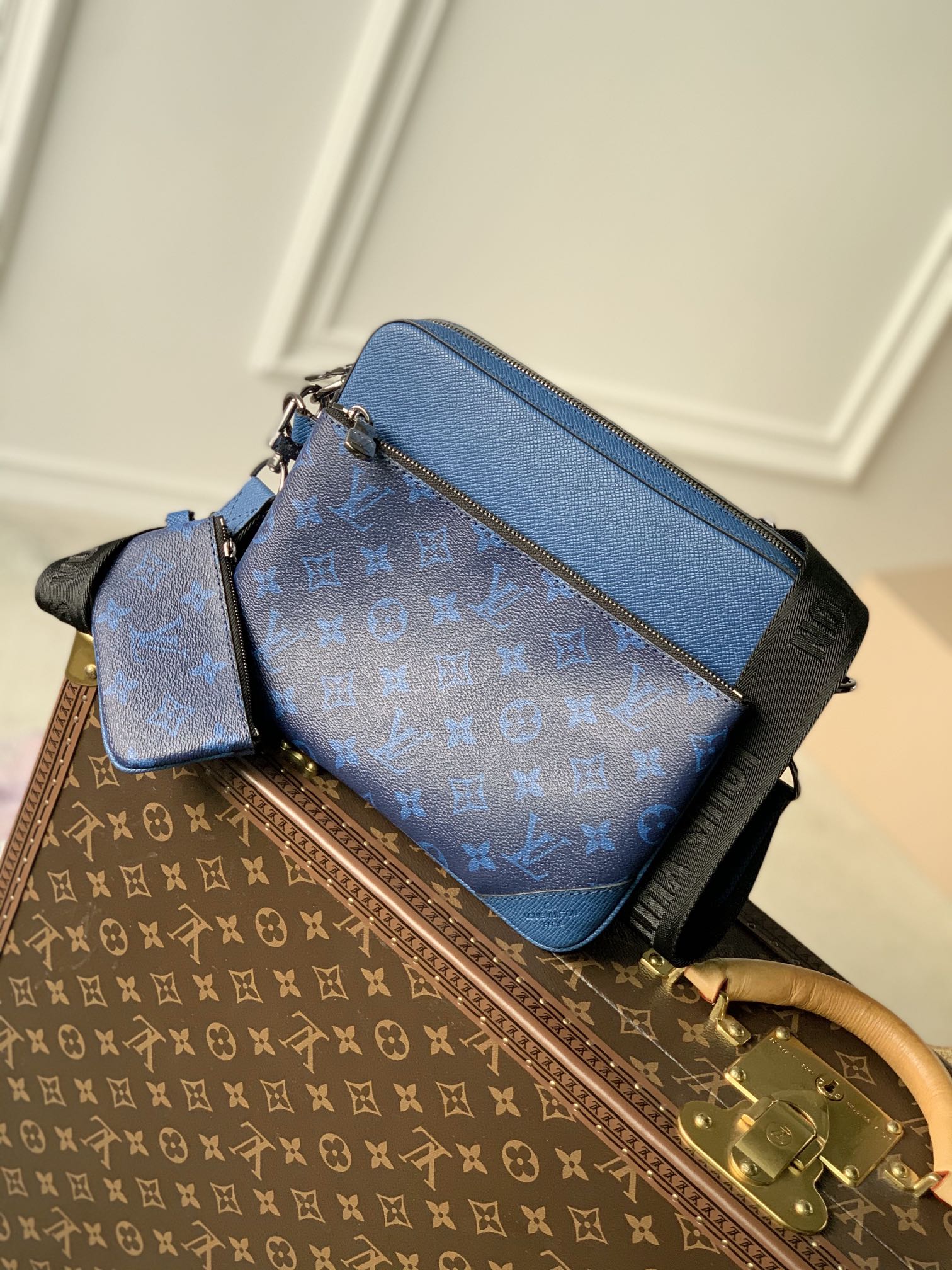 l0*is V*t0n messenger bag-m69443-25*18*7cm