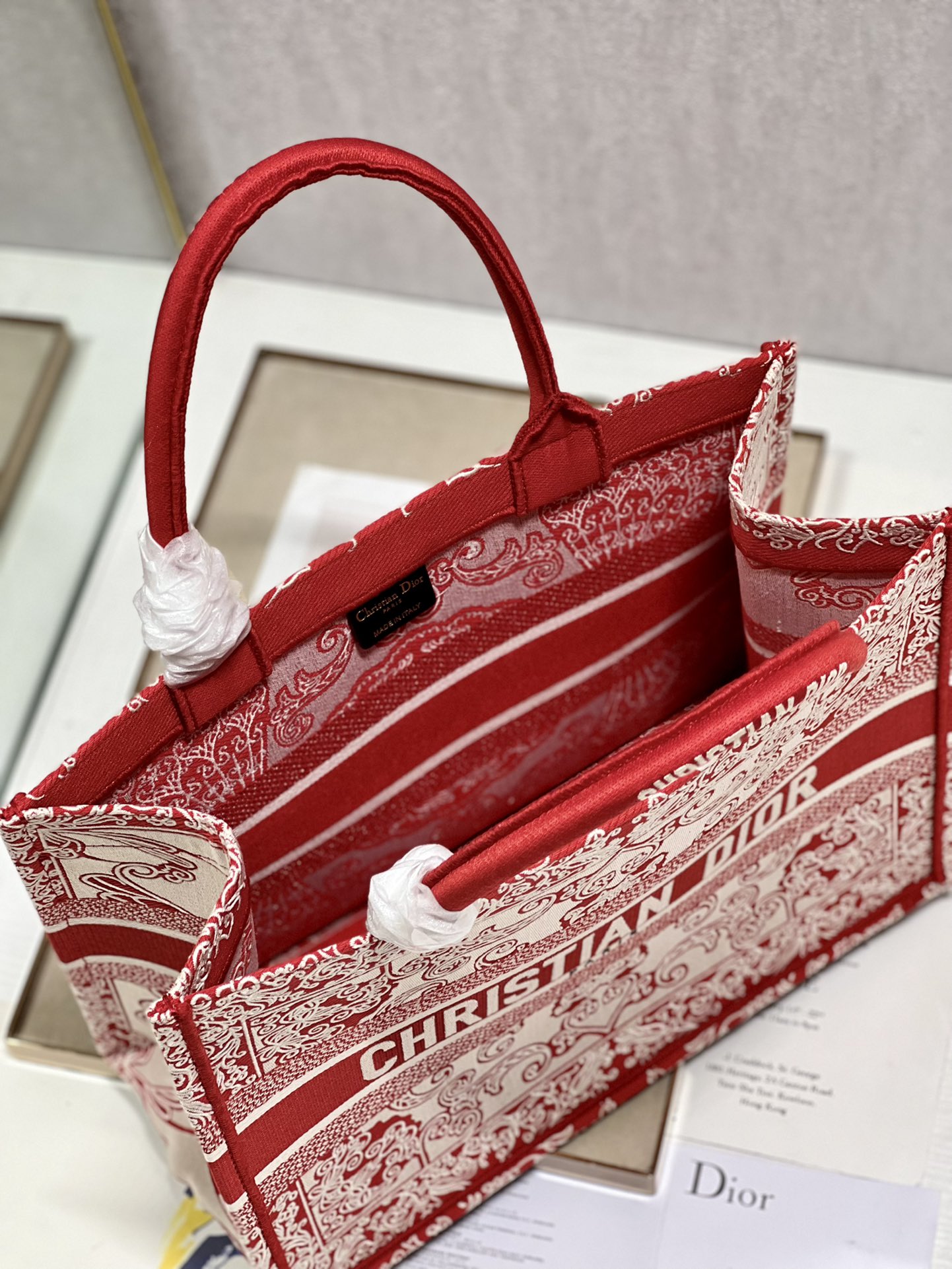 D*or book tote