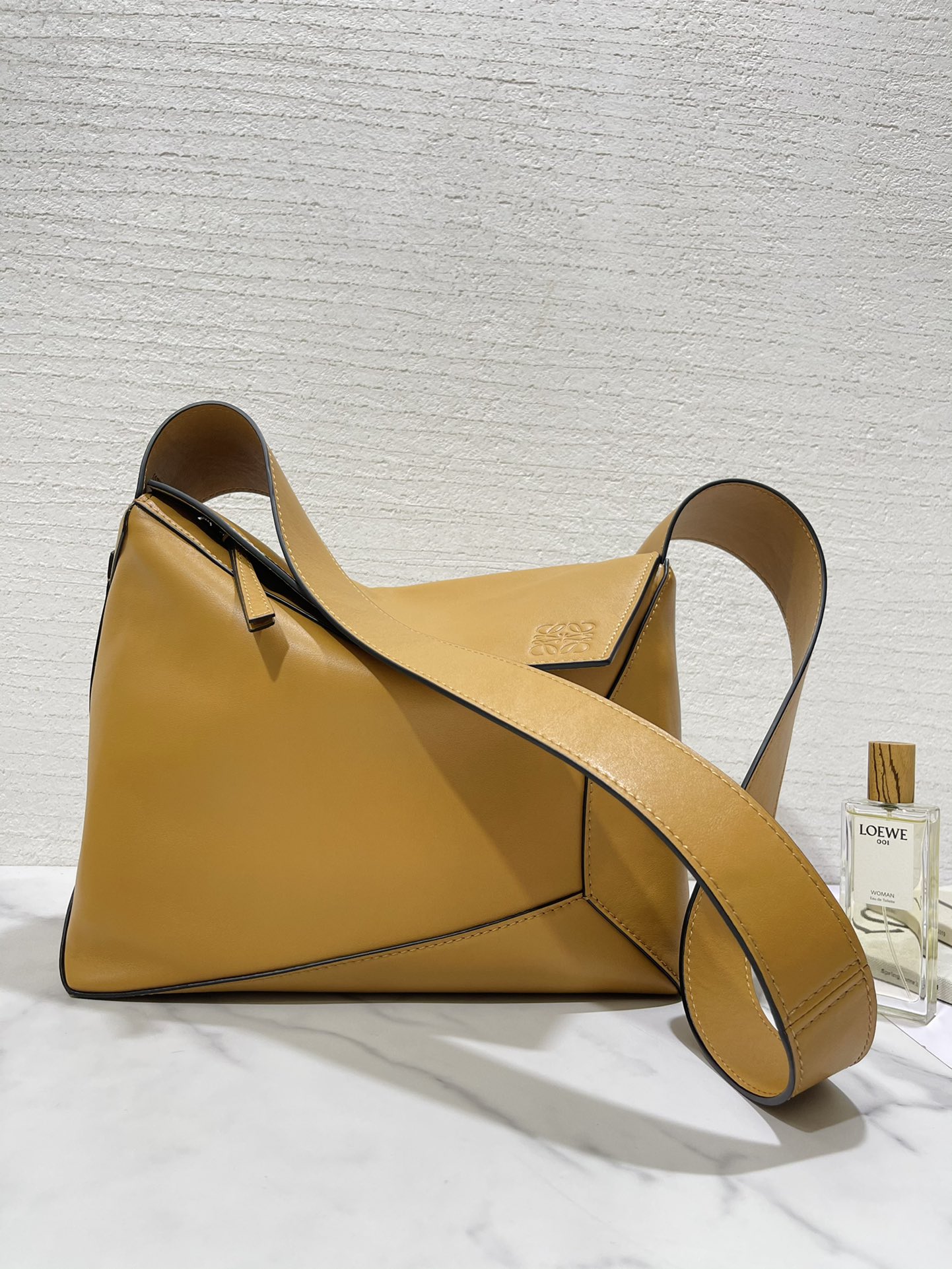 L0ew* hobo bag-33.5*16.5*24cm