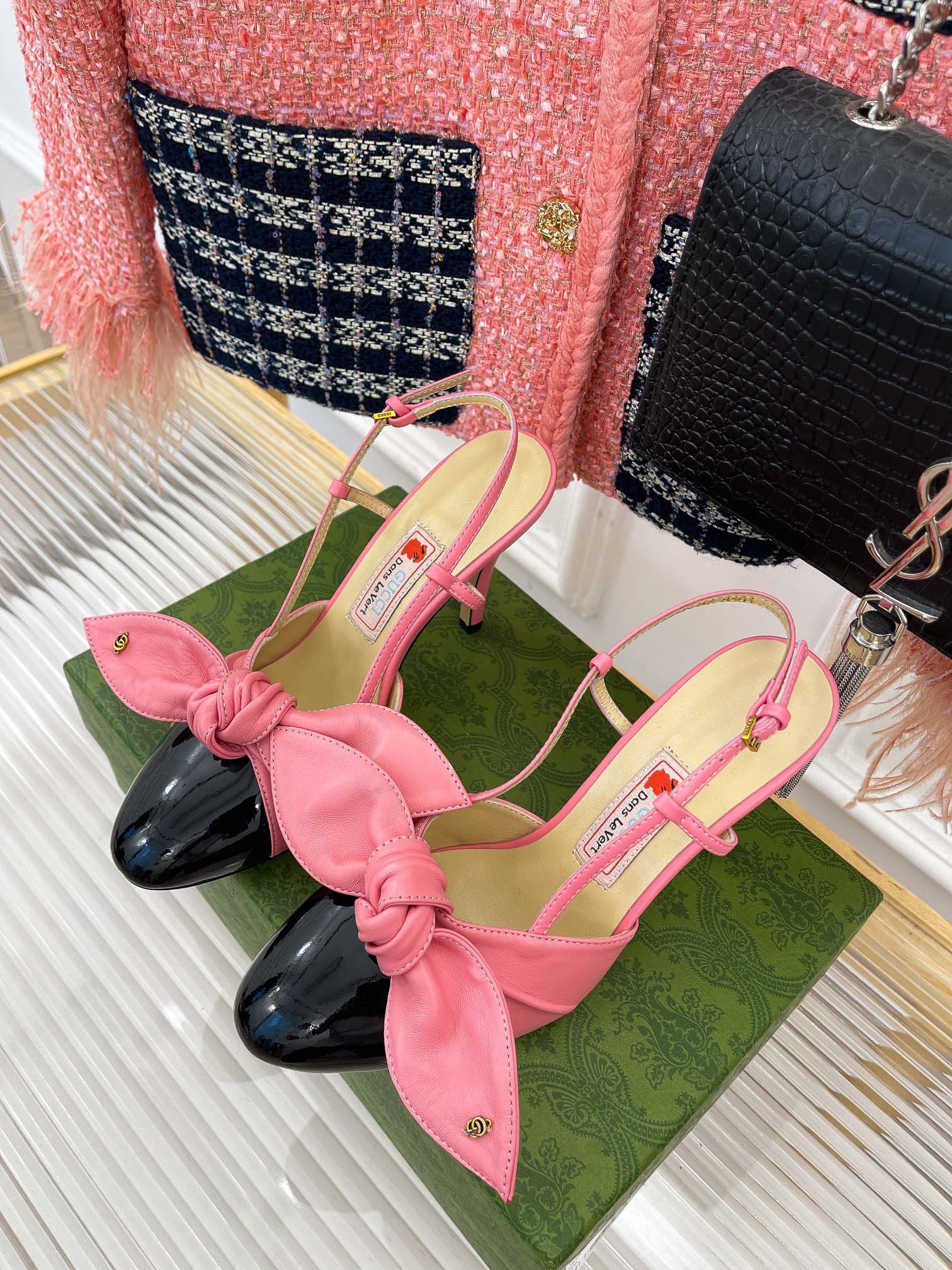 G*u*i slides-8.5cm