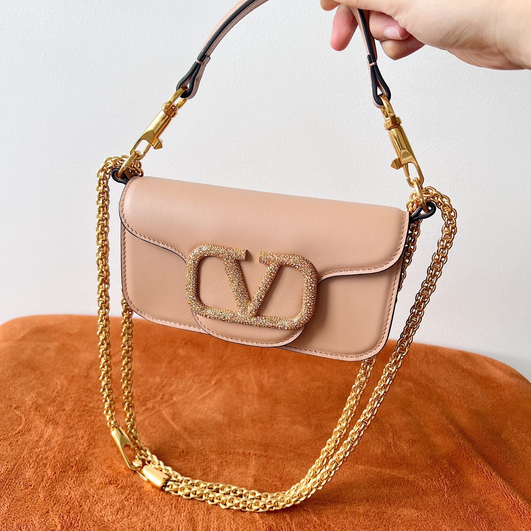 Va1e*ntin0 garavani signature bag-20×11×5cm