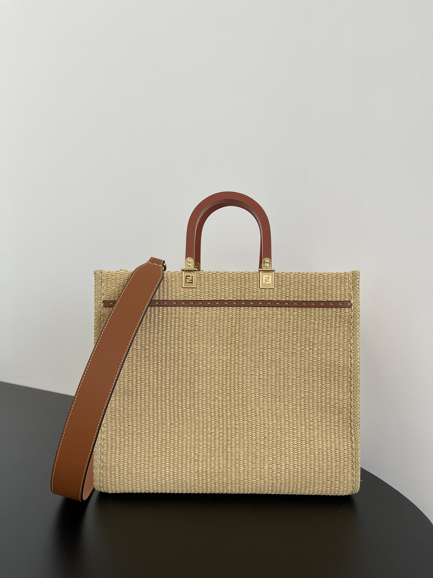 F**di sunshine tote-31x17x35cm