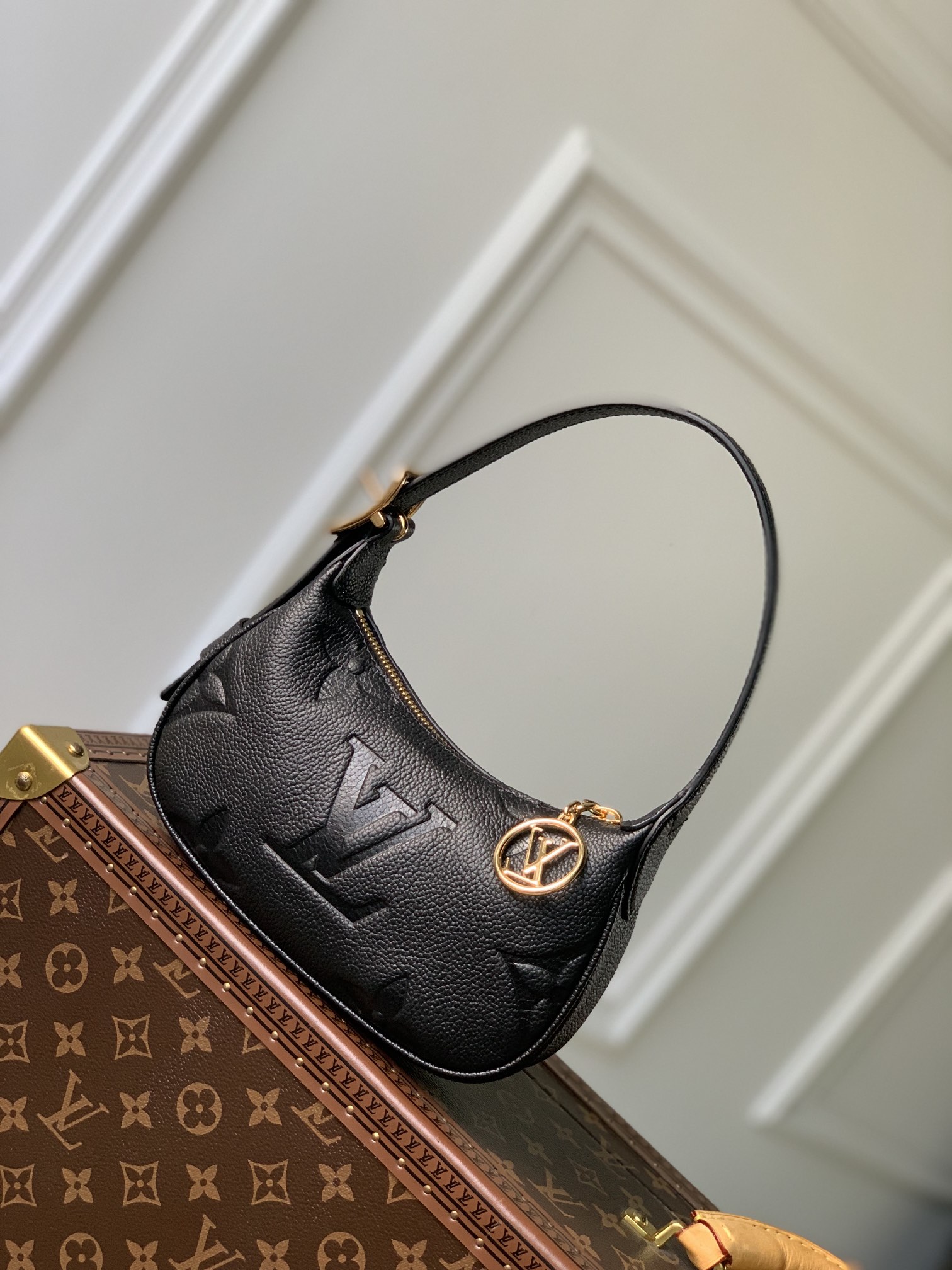 l0*is V*t0n mini moon bag m46692-20.5 x 11 x 5cm