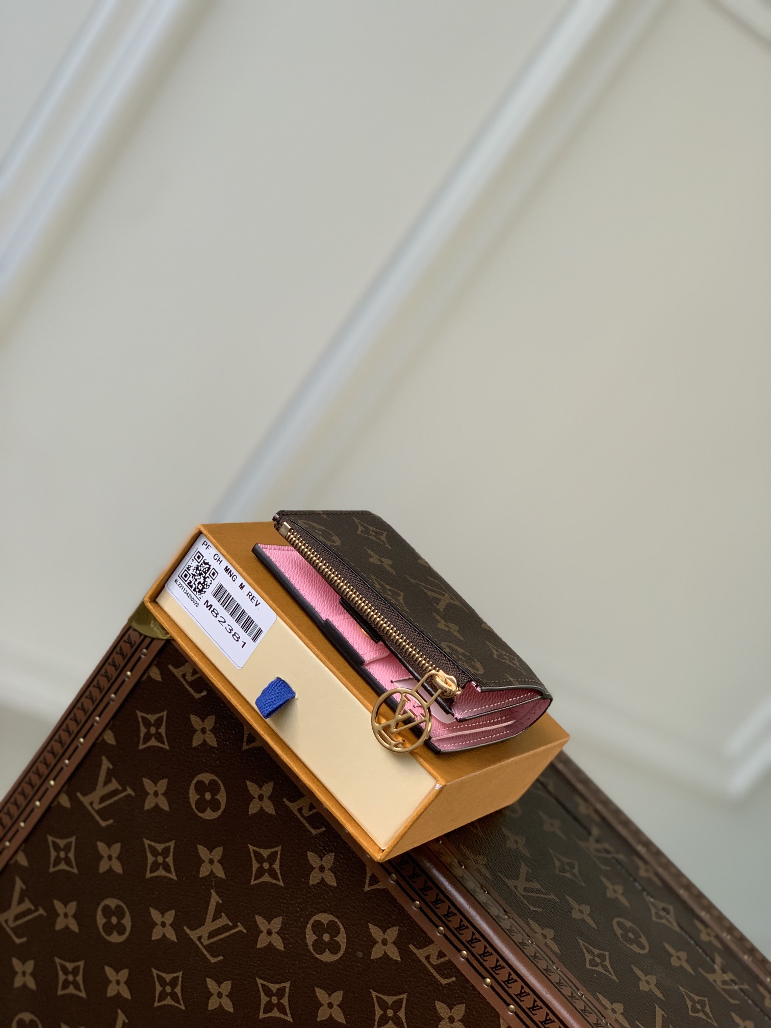 l0*is V*t0n wallet- m82381-9×11.5×1.5cm