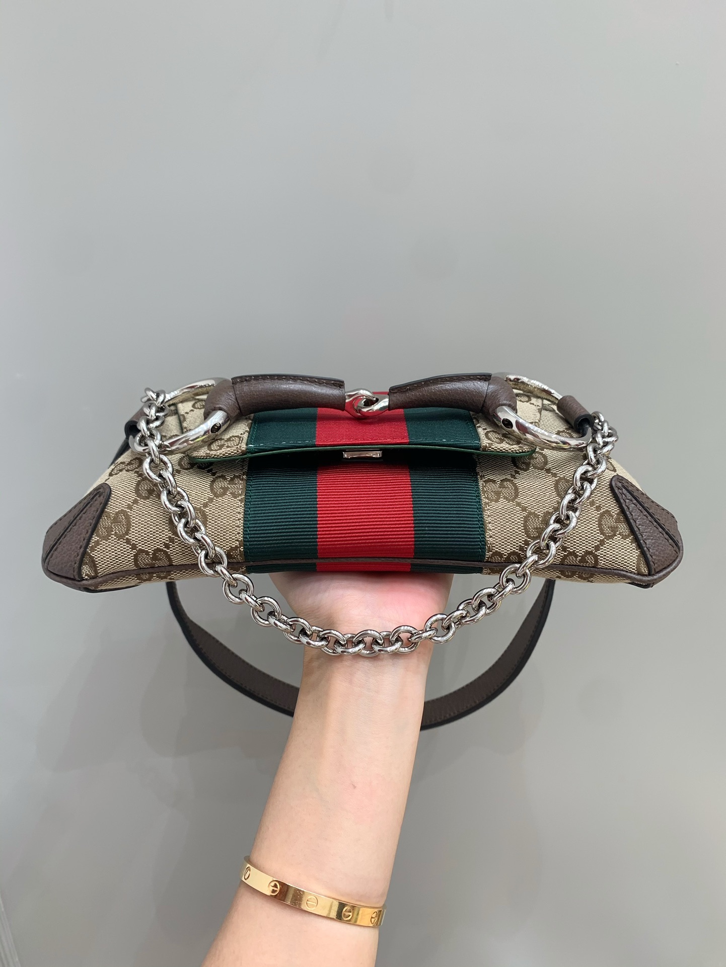 G*u*i horsebit chain 2023-27x11x5cm