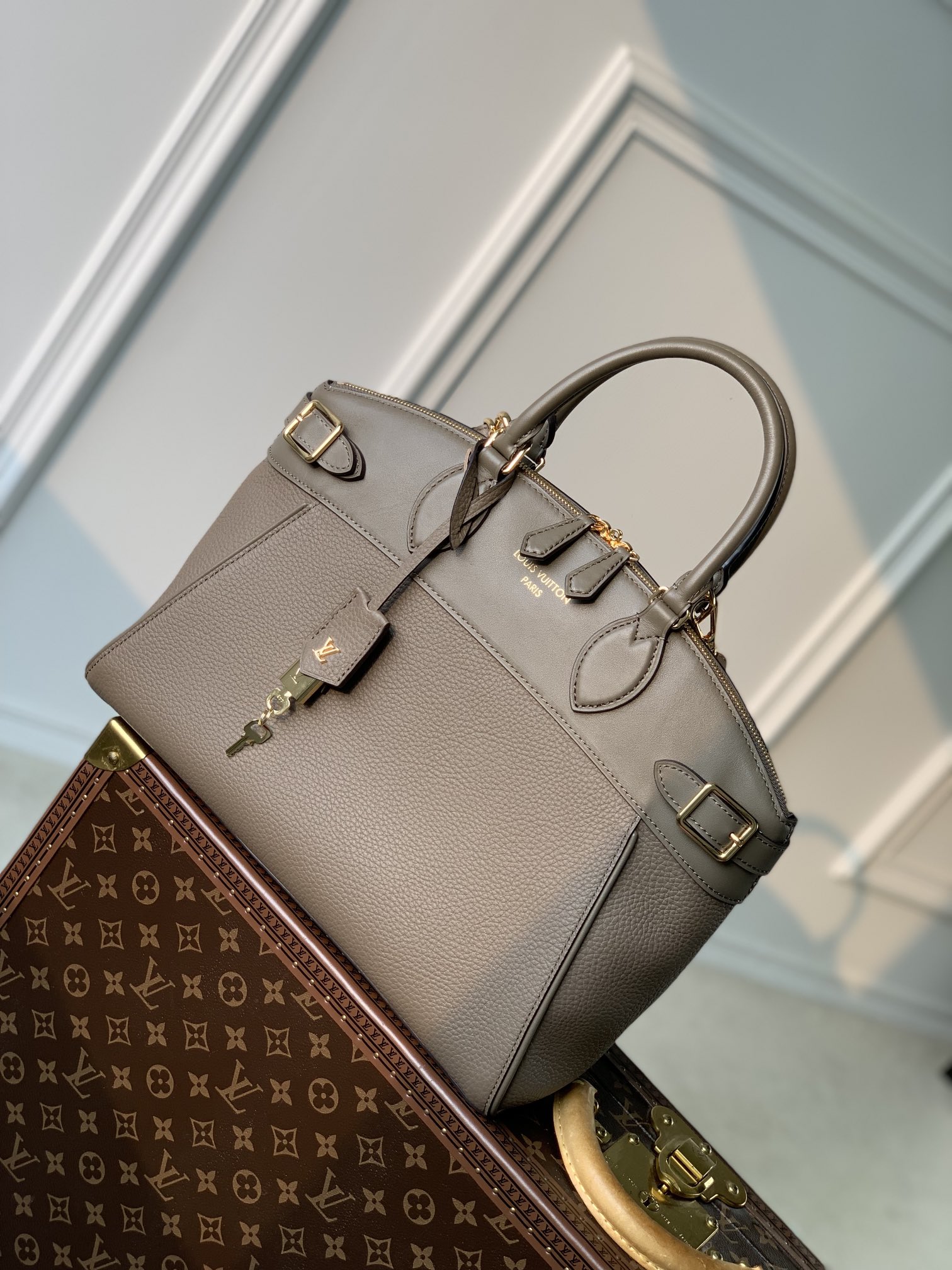 l0*is V*t0n lock it tote mm-36×29×15cm