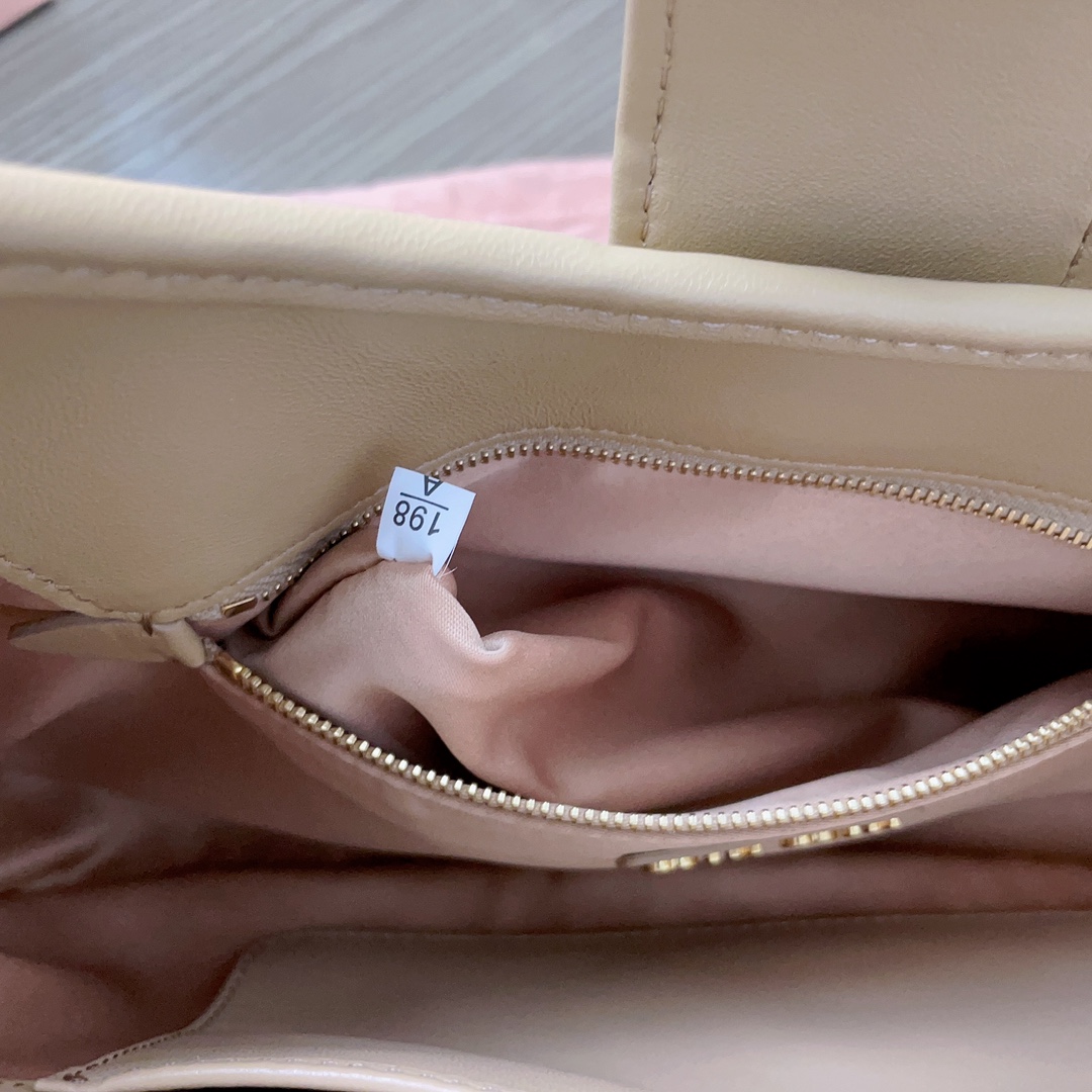 M*um*u hobo bag-29*15*4cm