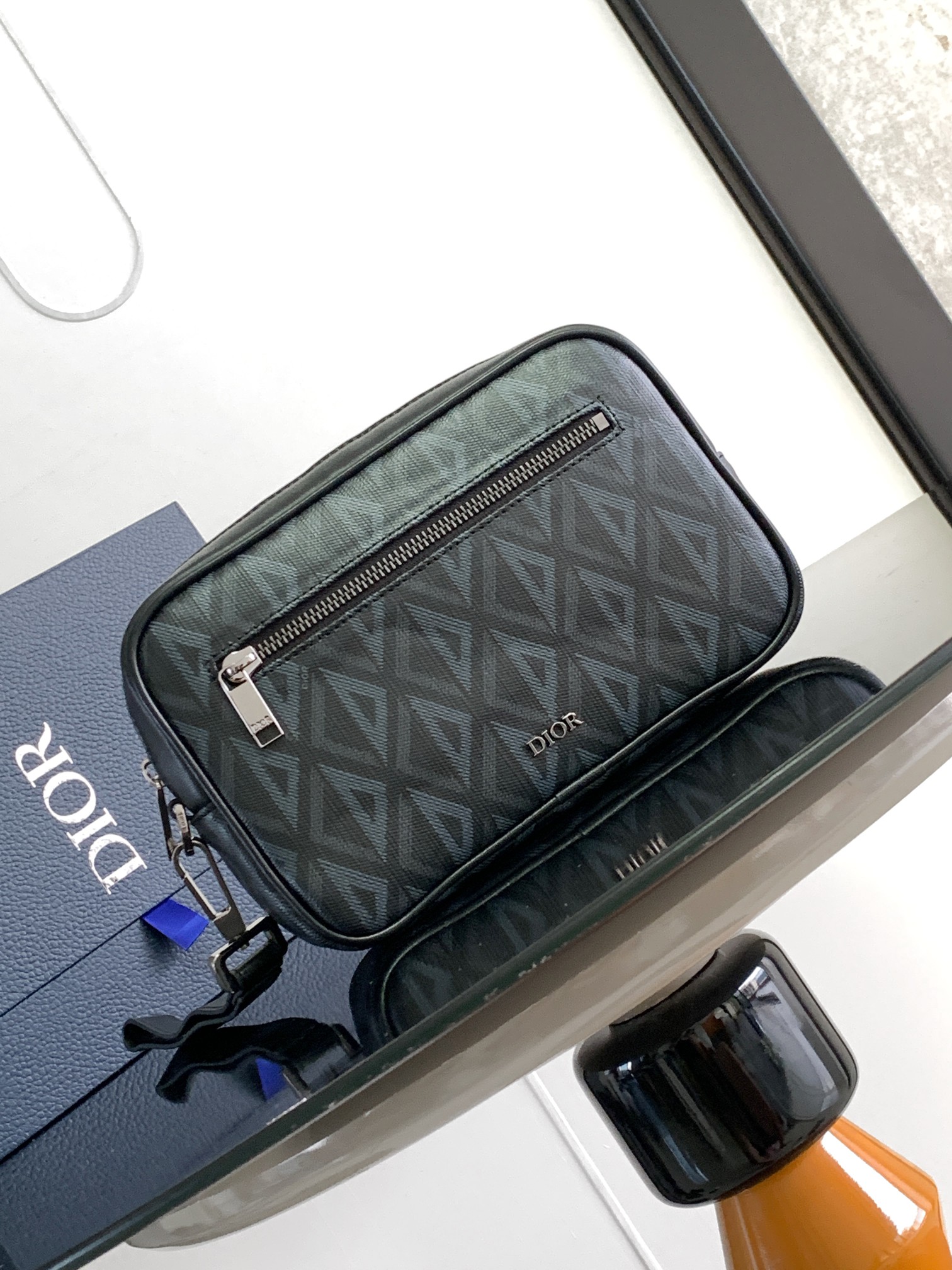 D*or pouch-24 x 15.5 x 5.5cm