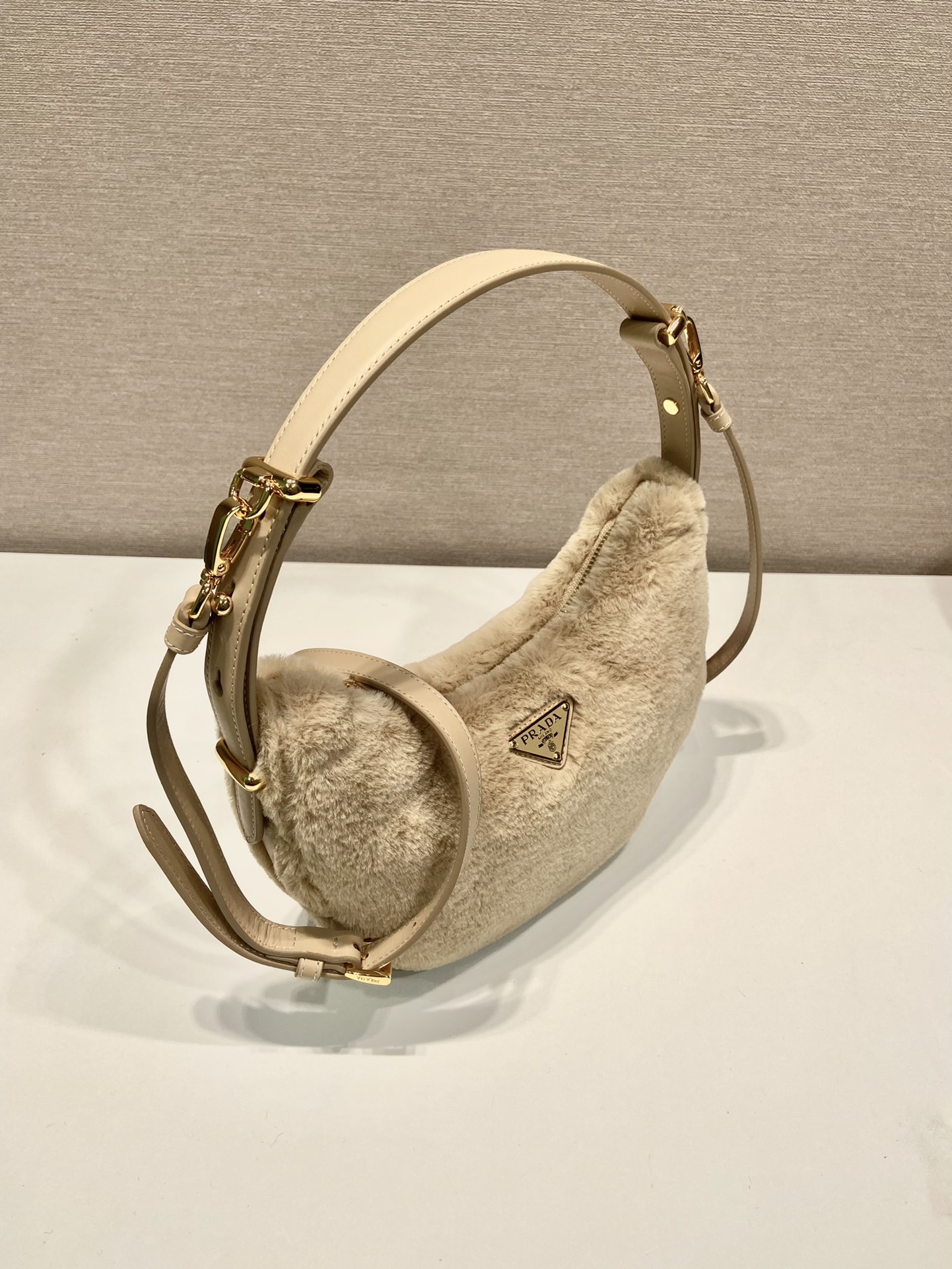 Pra*a moon handbags 1bc194-22.5*18.5*6.5cm