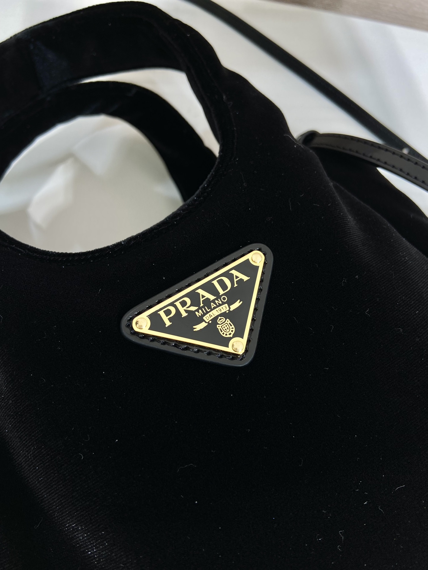 Pra*a velvet bucket 1ba349 bag-17*15*8cm